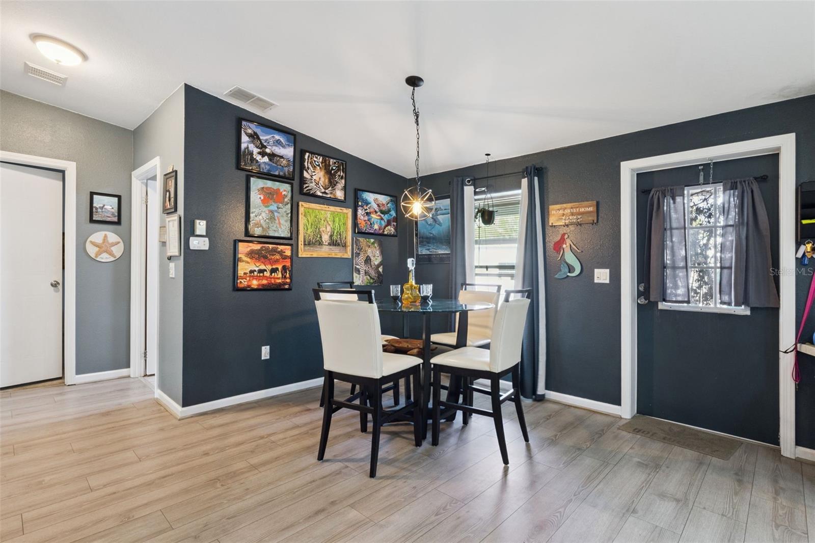 Image 4 of 34 For 26142 Rose Lane