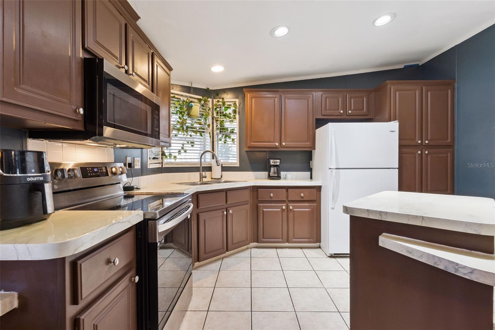 Image 6 of 34 For 26142 Rose Lane