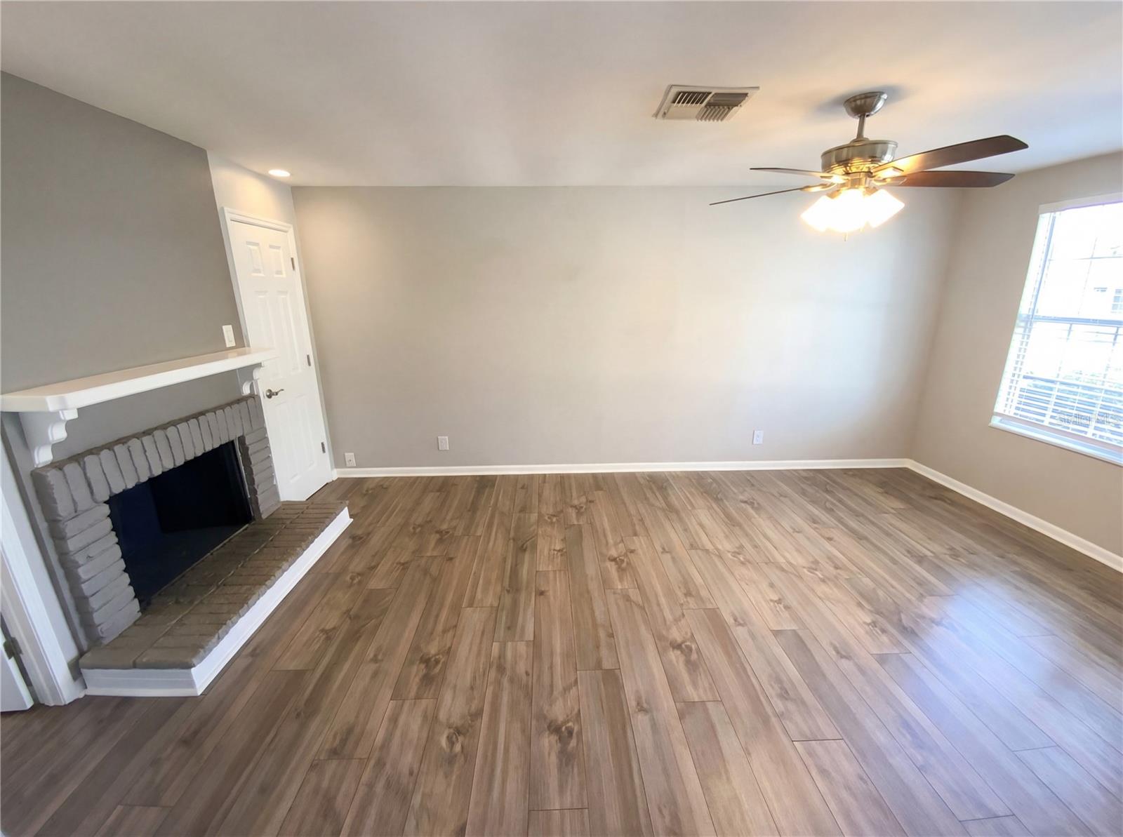 Image 12 of 29 For 8632 94th Street