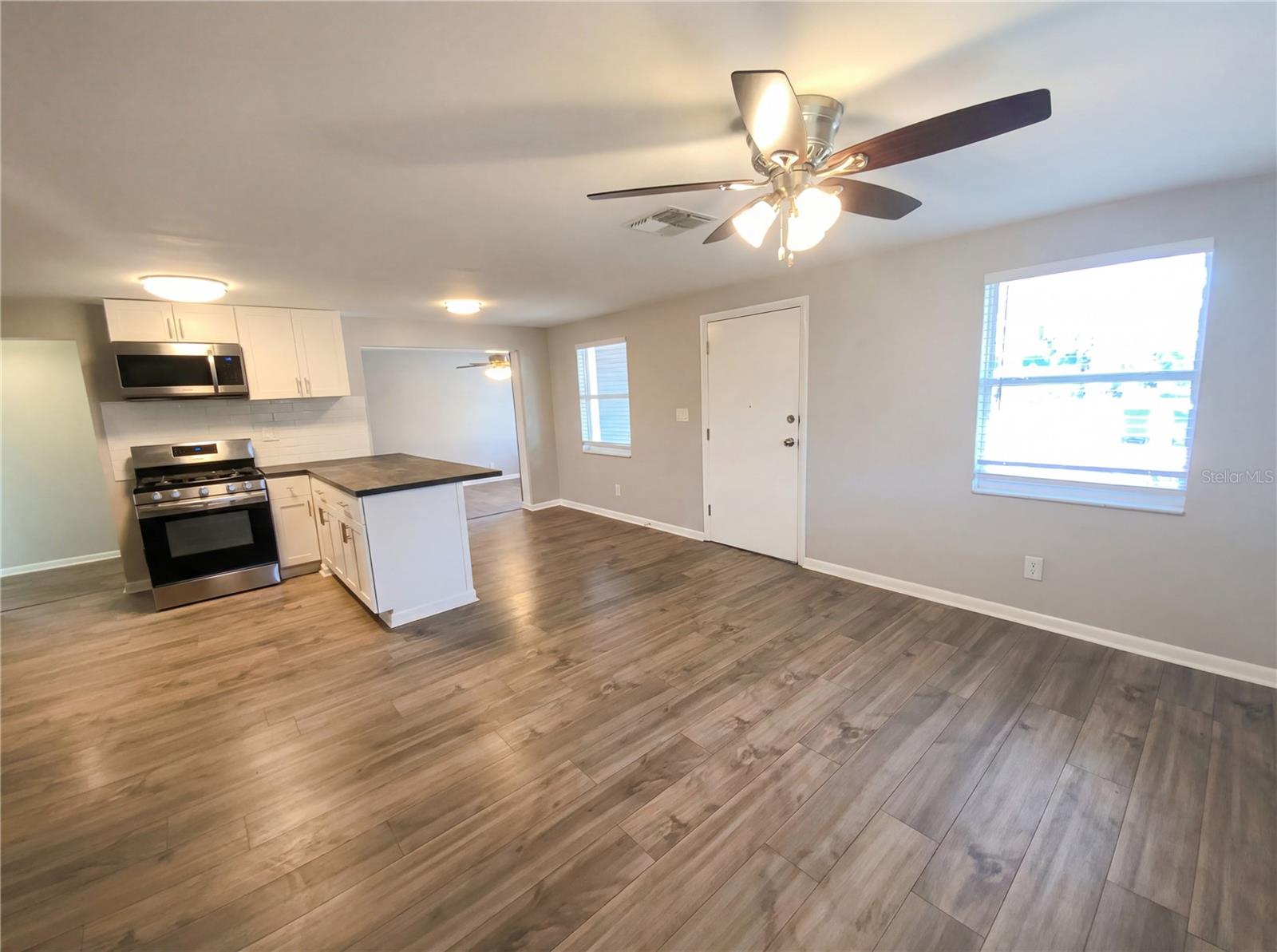 Image 13 of 29 For 8632 94th Street