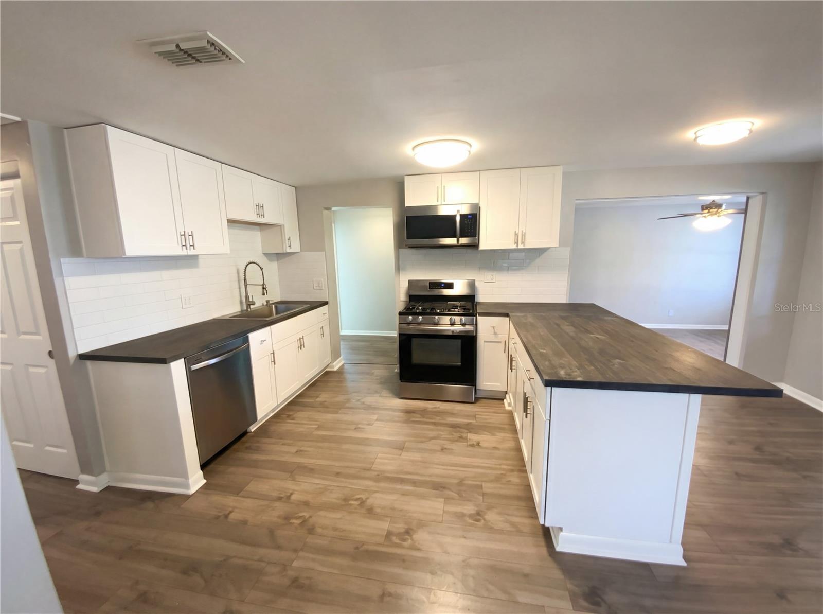 Image 2 of 29 For 8632 94th Street