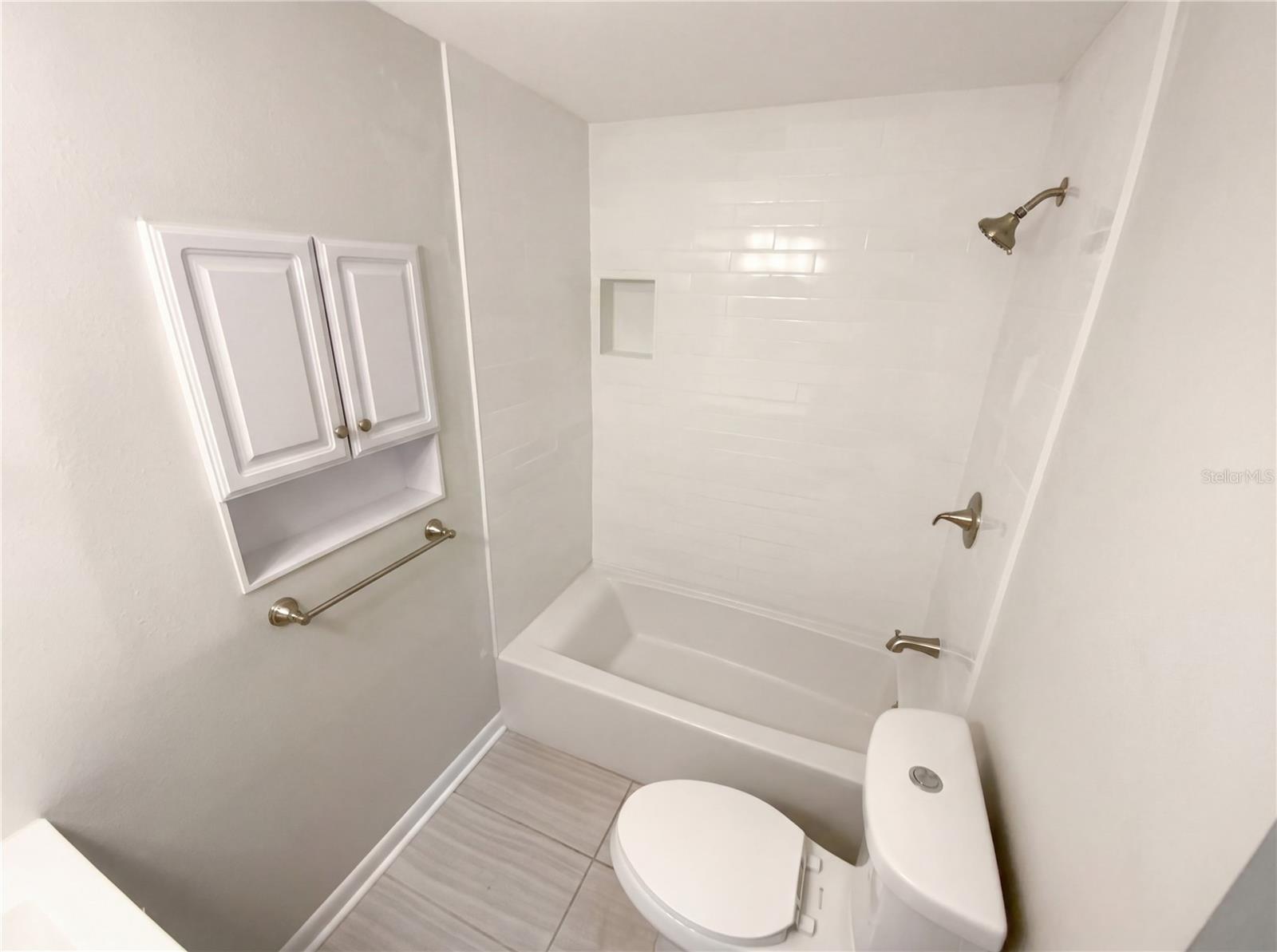 Image 21 of 29 For 8632 94th Street