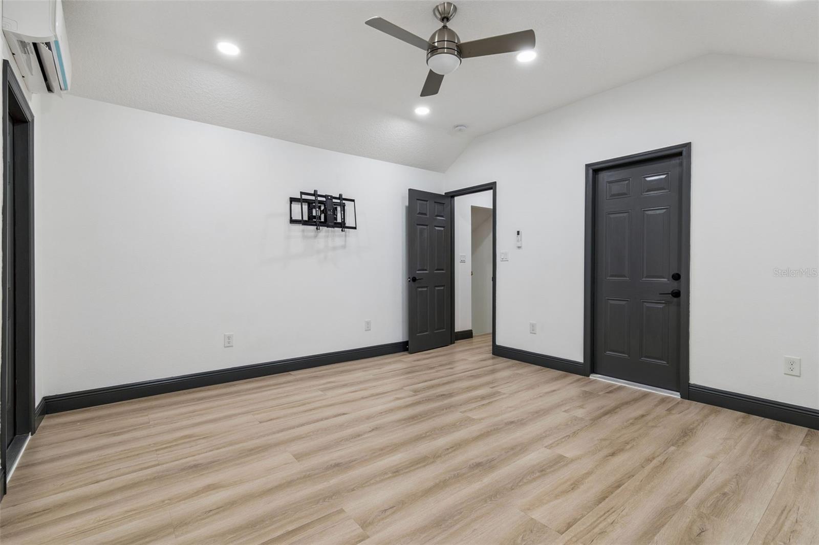 Image 16 of 36 For 3568 Alcove Court