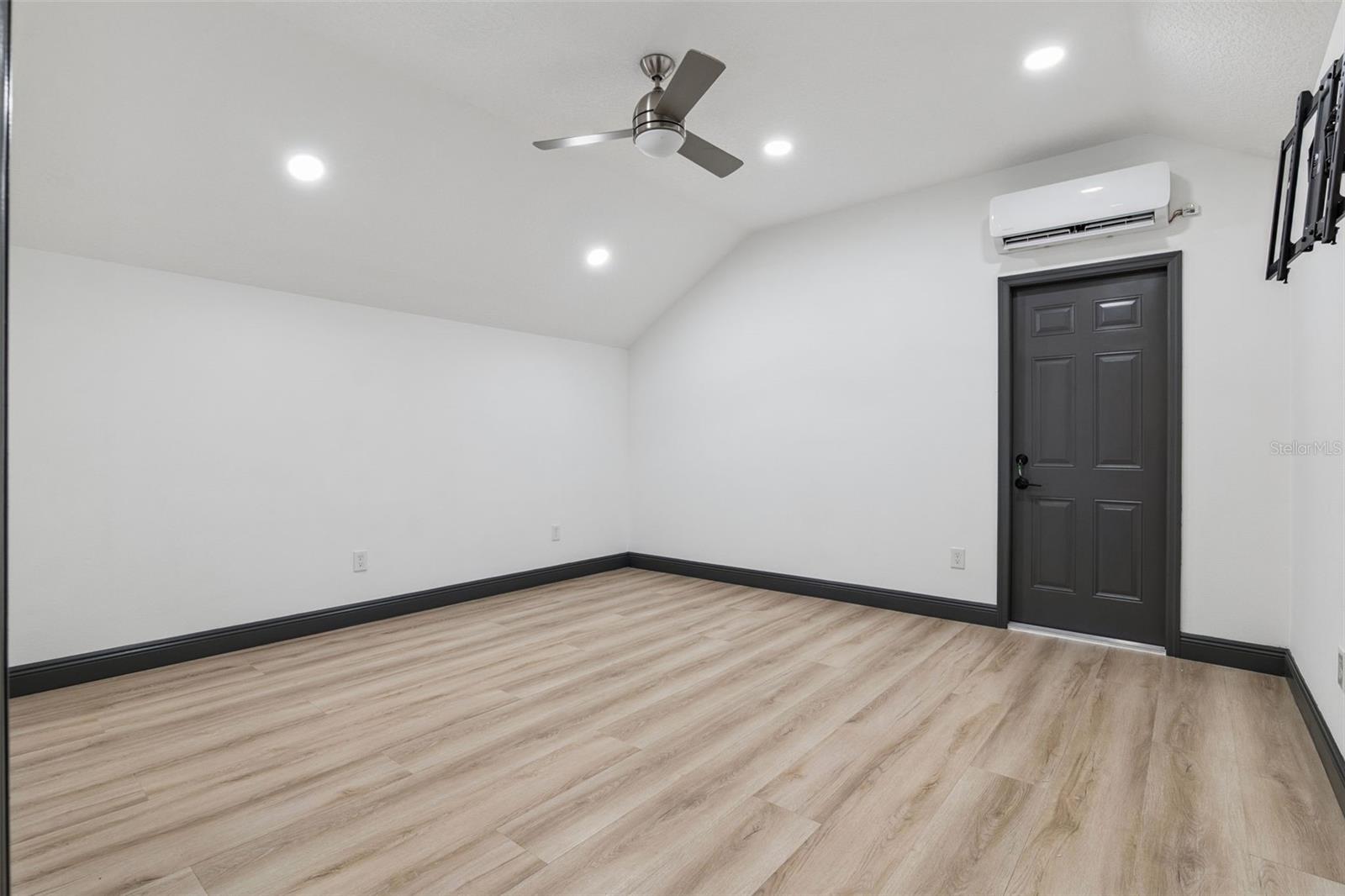 Image 26 of 36 For 3568 Alcove Court