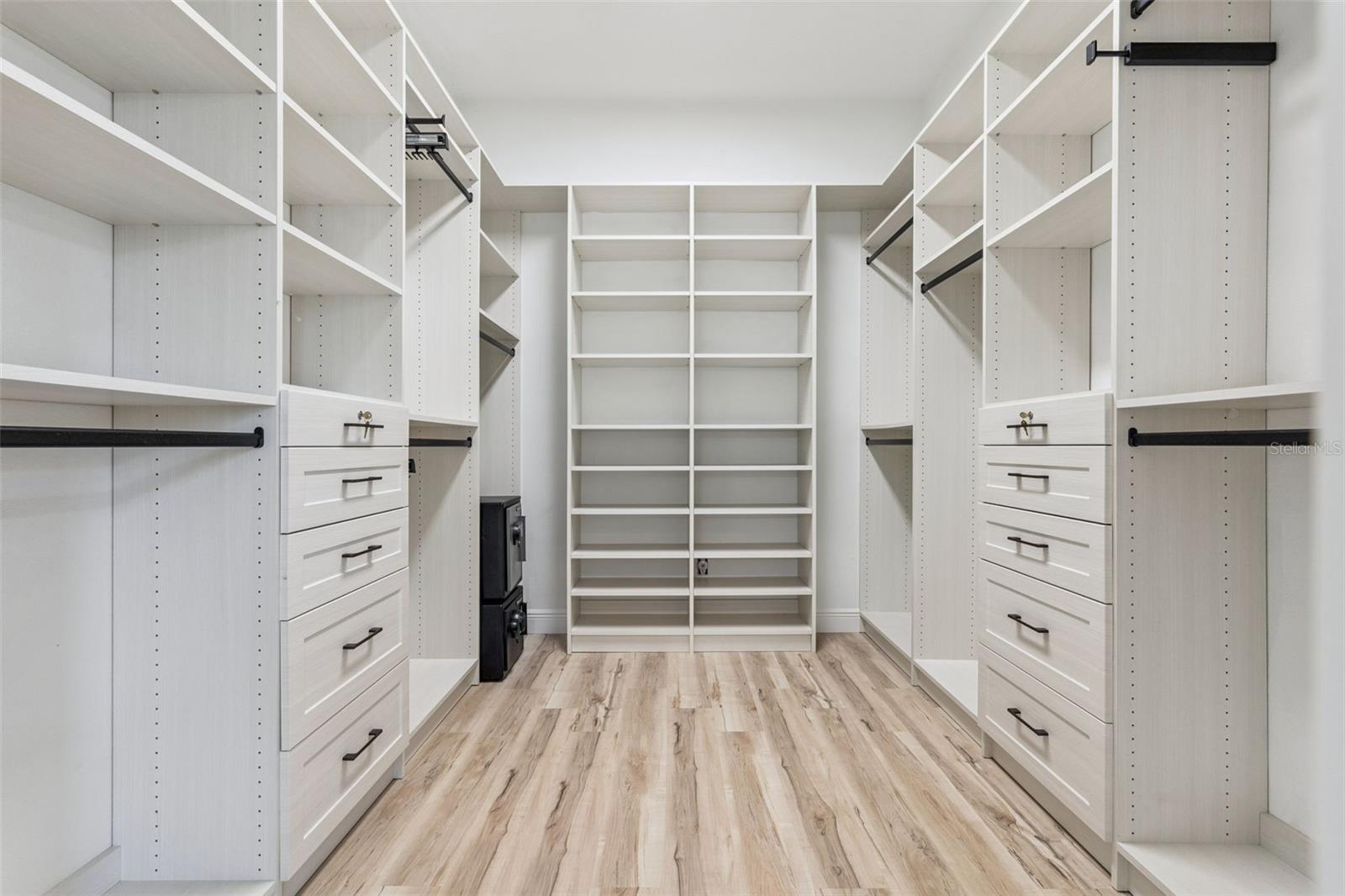 Image 9 of 36 For 3568 Alcove Court