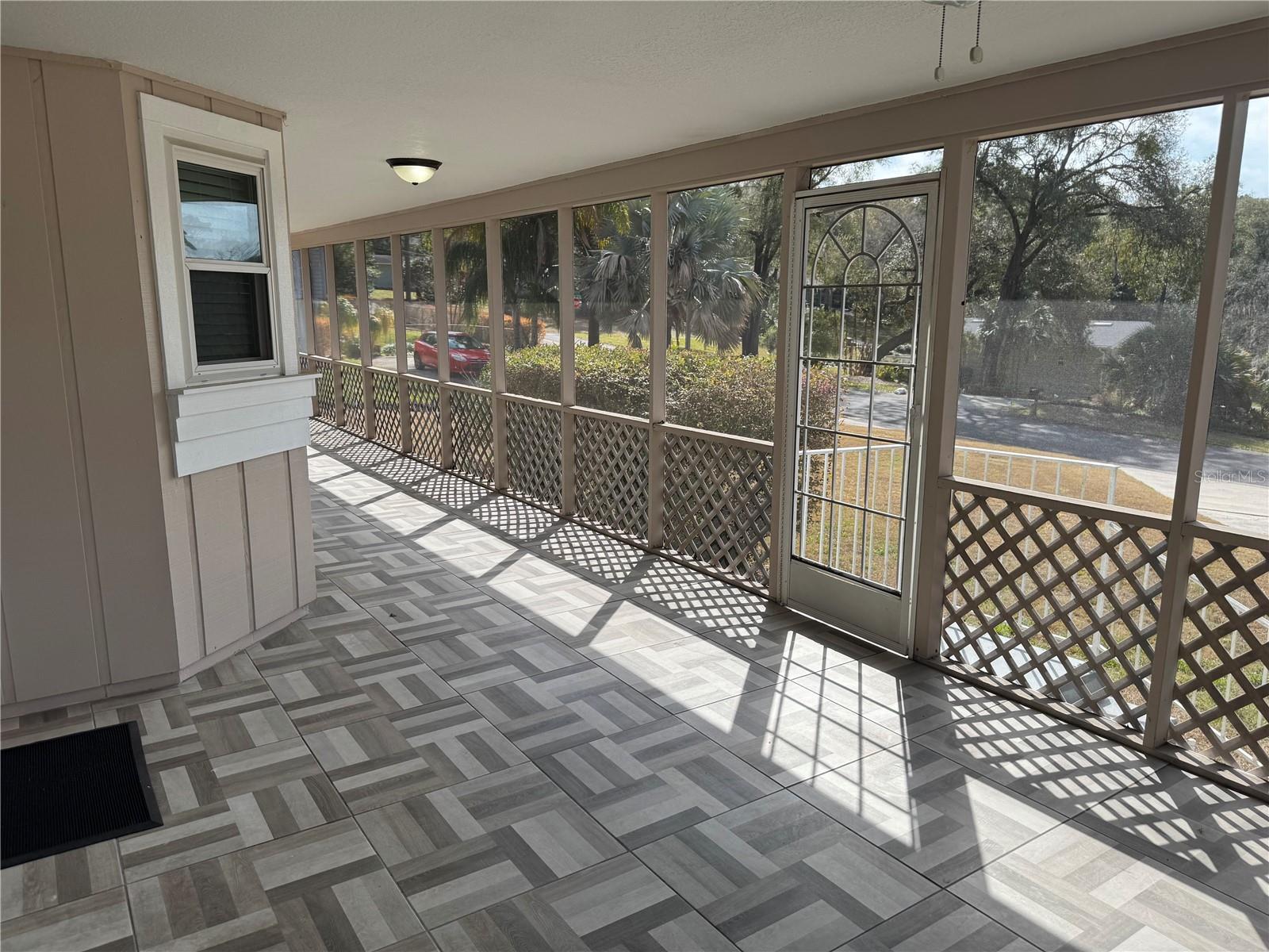 Image 15 of 60 For 1652 Palm Hill Drive