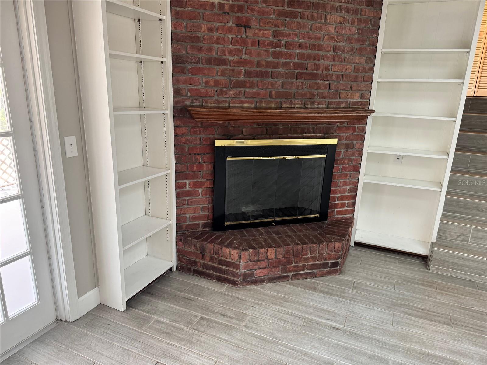 Image 21 of 60 For 1652 Palm Hill Drive