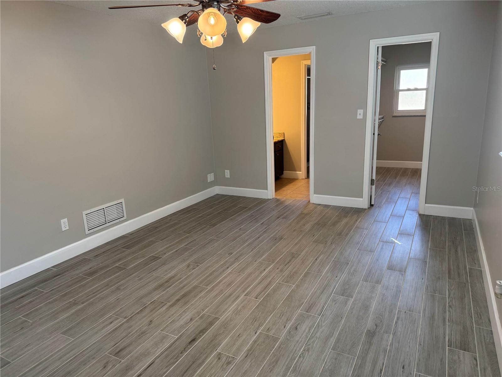 Image 29 of 60 For 1652 Palm Hill Drive