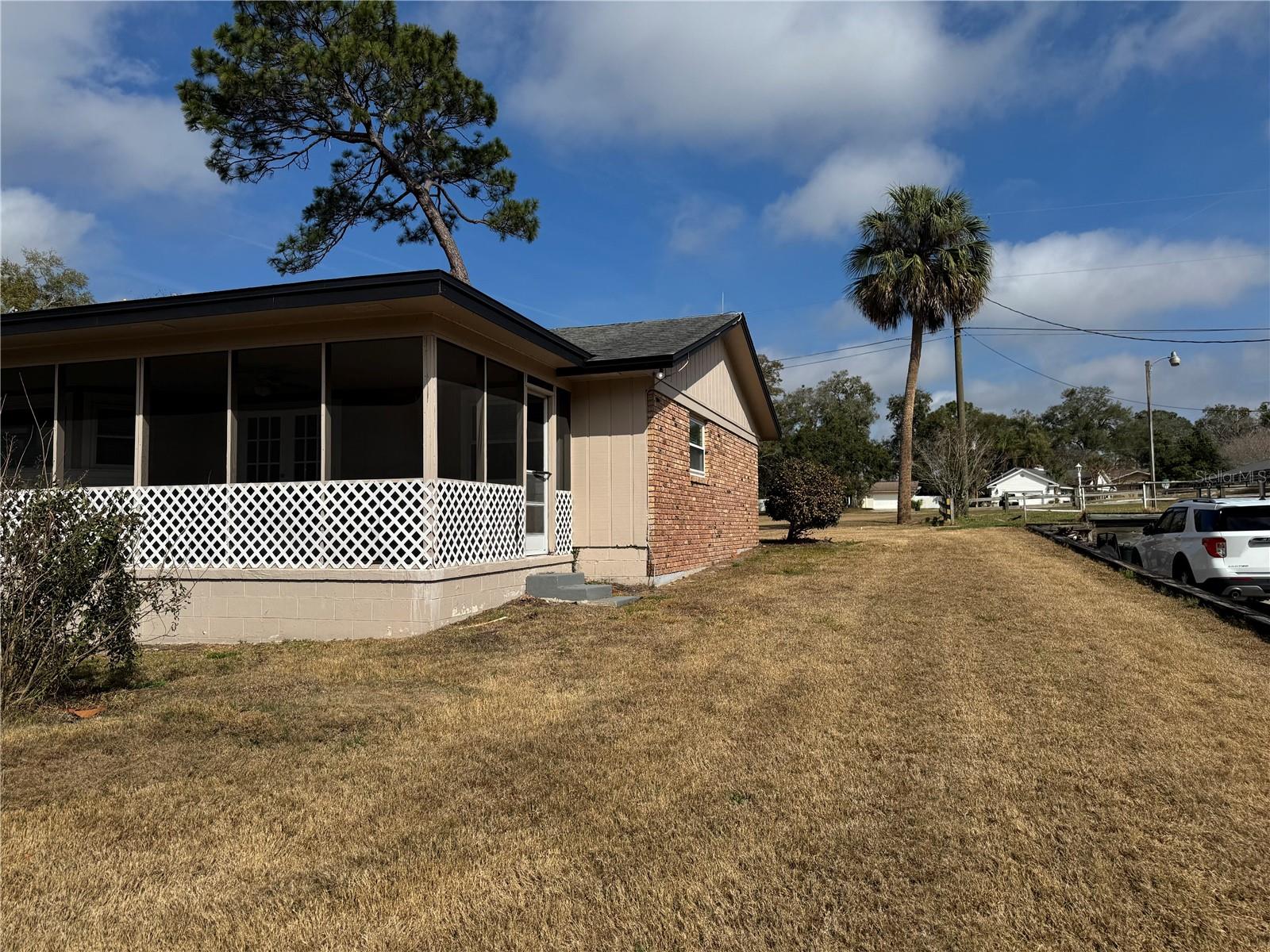 Image 5 of 60 For 1652 Palm Hill Drive