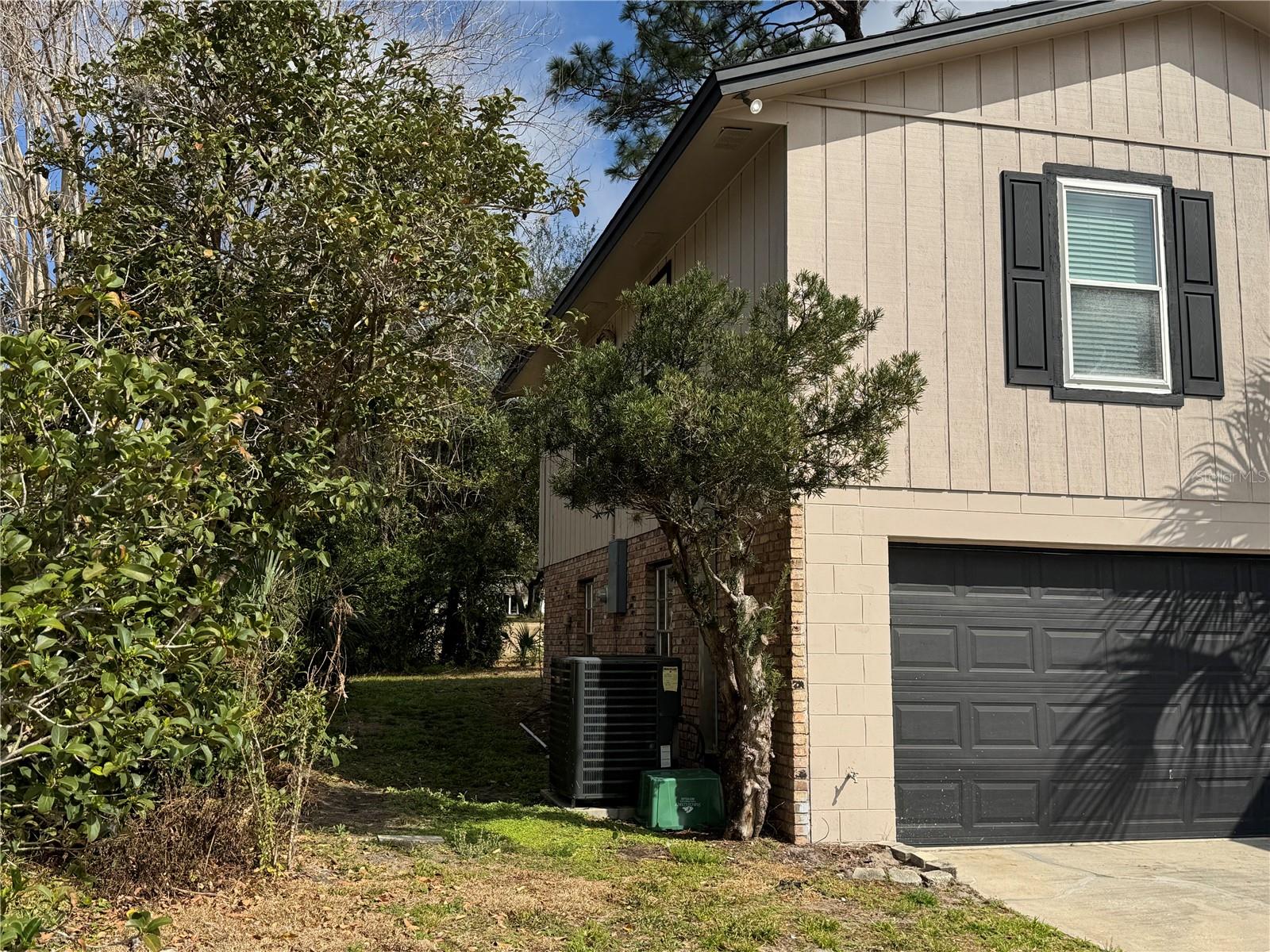 Image 8 of 60 For 1652 Palm Hill Drive