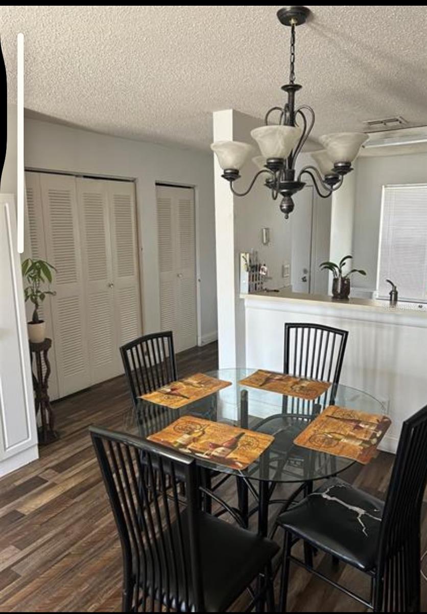 Image 5 of 9 For 2532 Woodgate Boulevard 205