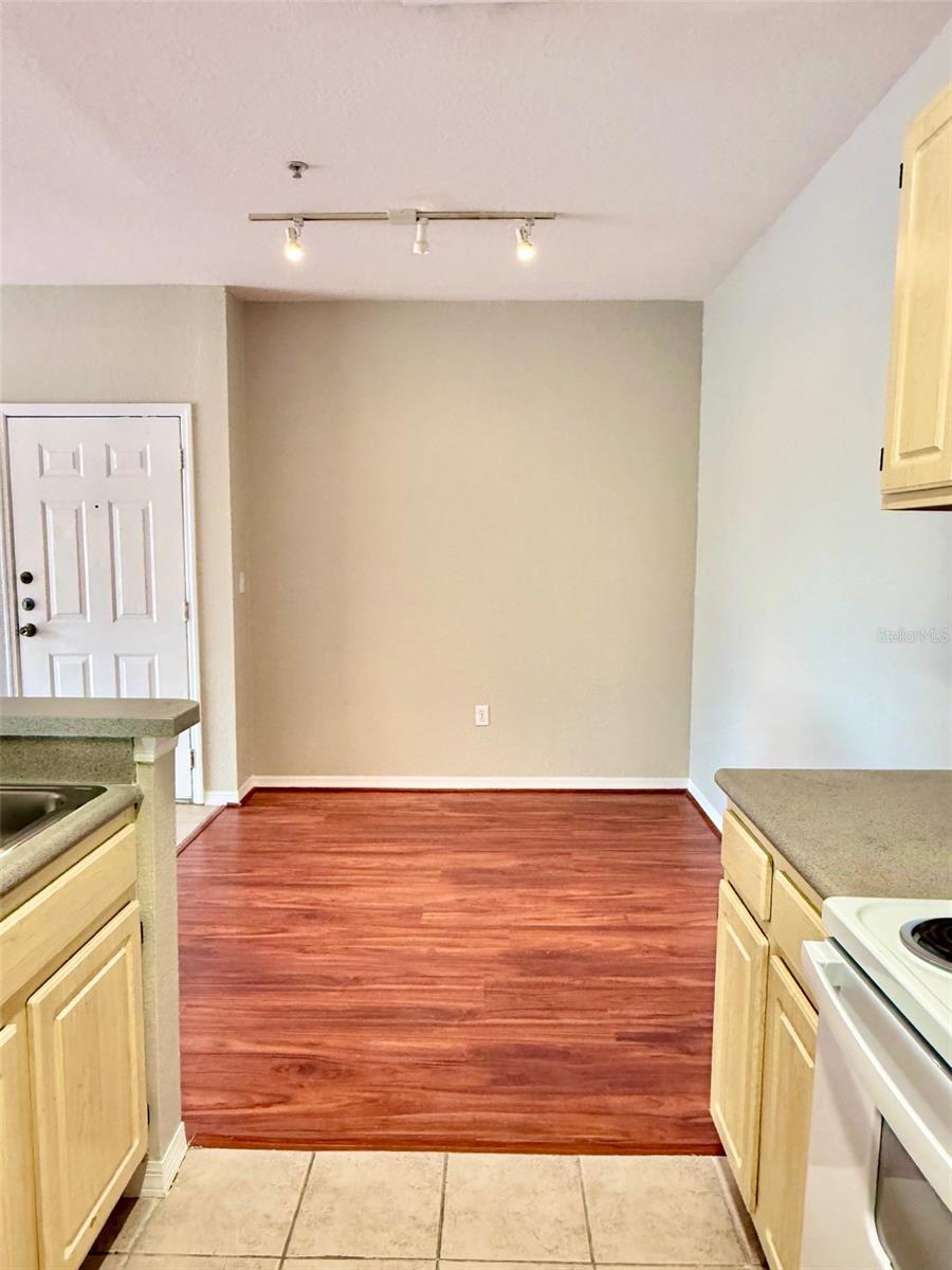 Image 10 of 37 For 8911 Legacy Court 207