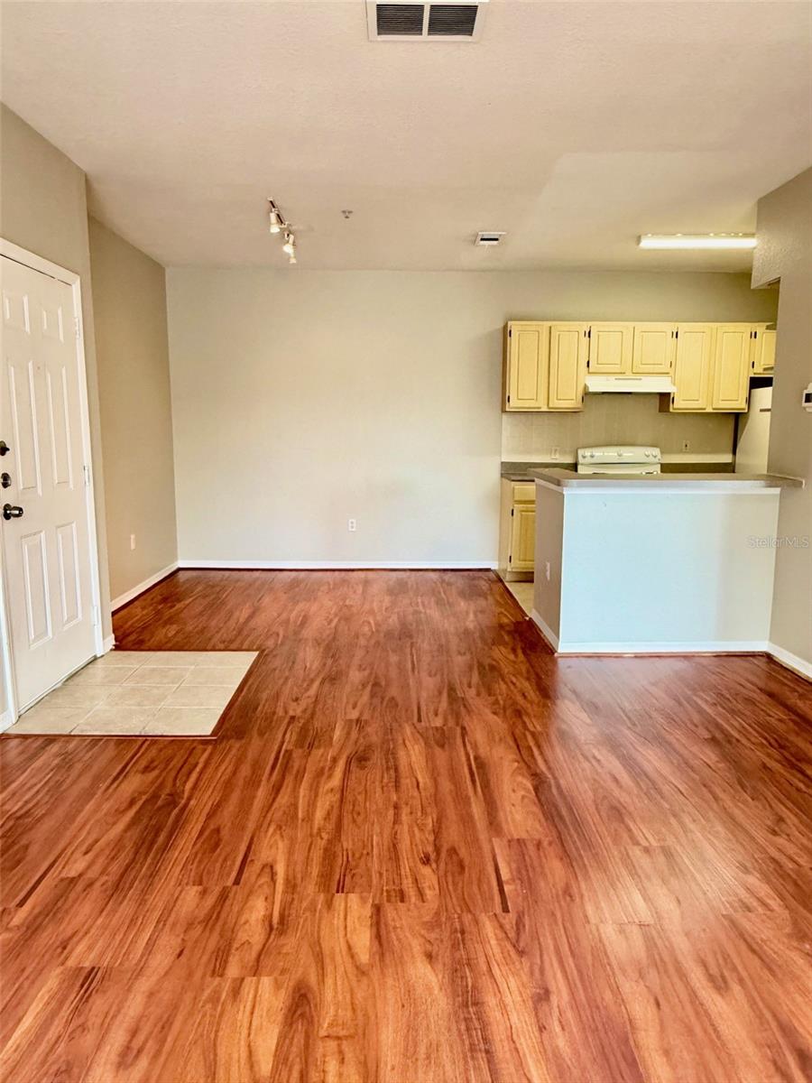 Image 6 of 37 For 8911 Legacy Court 207