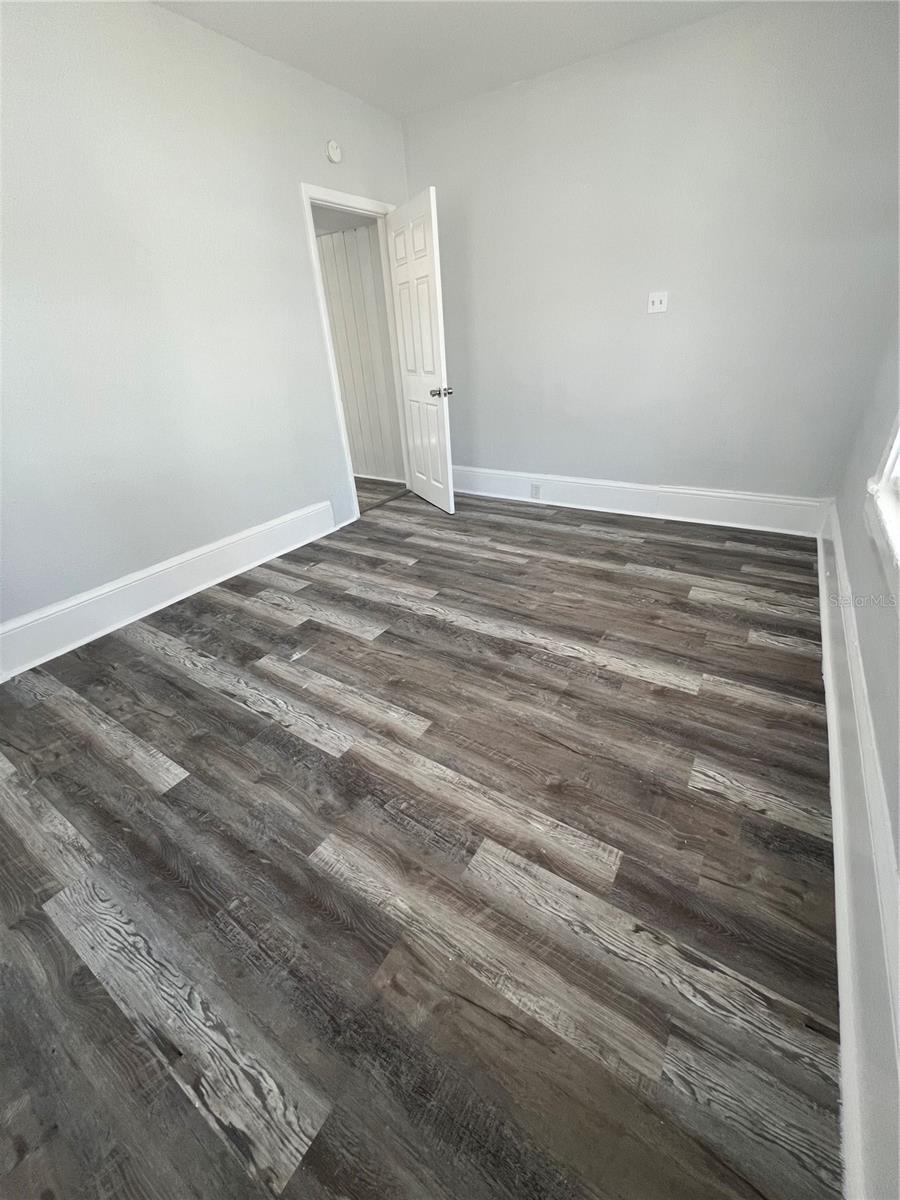 Image 11 of 12 For 209 Taylor Avenue 1