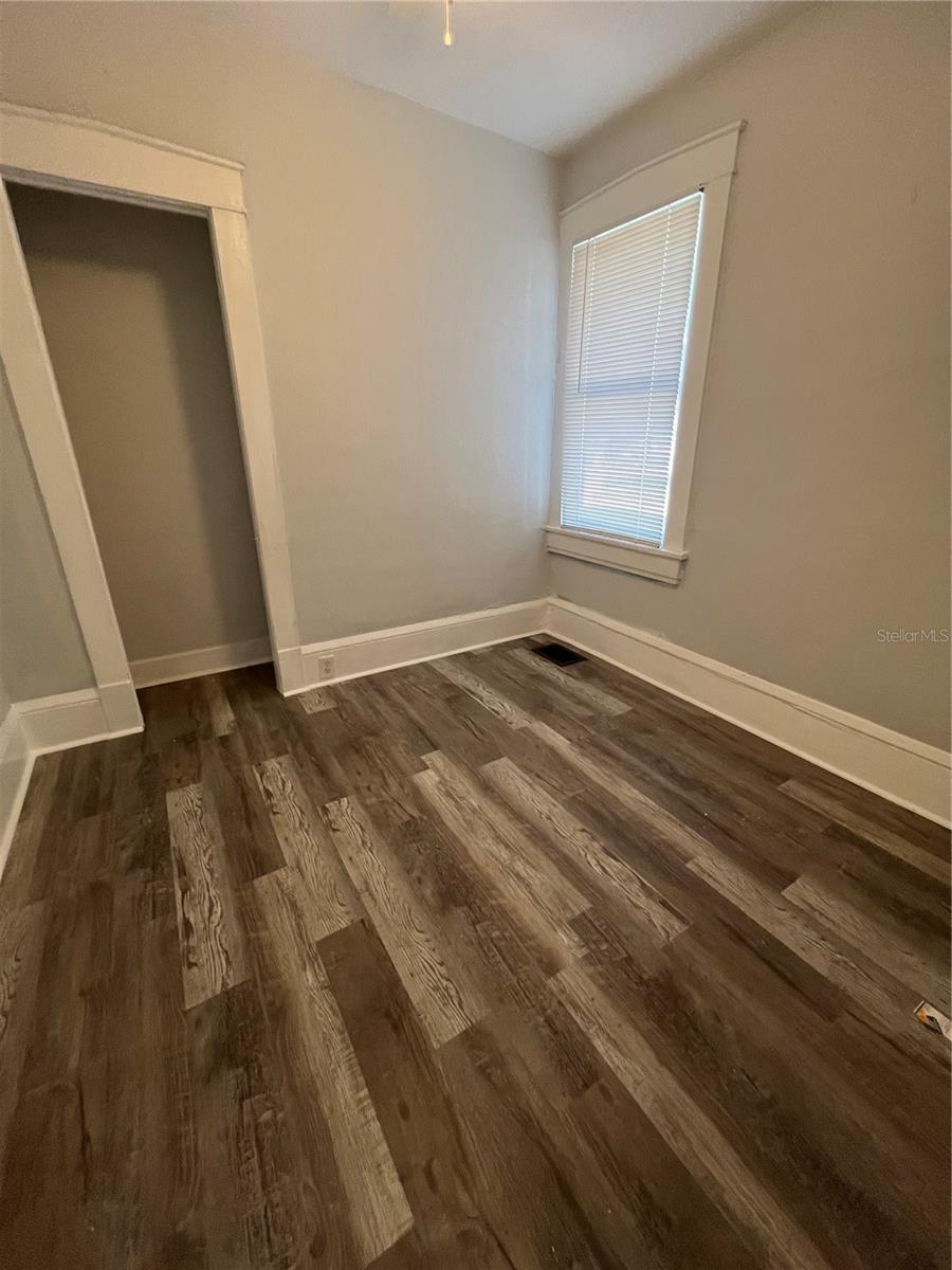 Image 9 of 12 For 209 Taylor Avenue 1