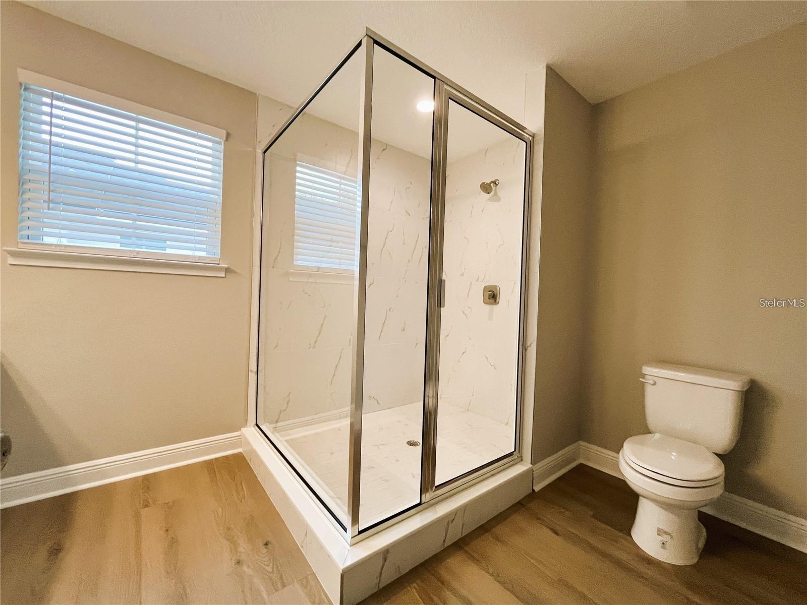 Image 22 of 27 For 2220 Bumby Avenue 120