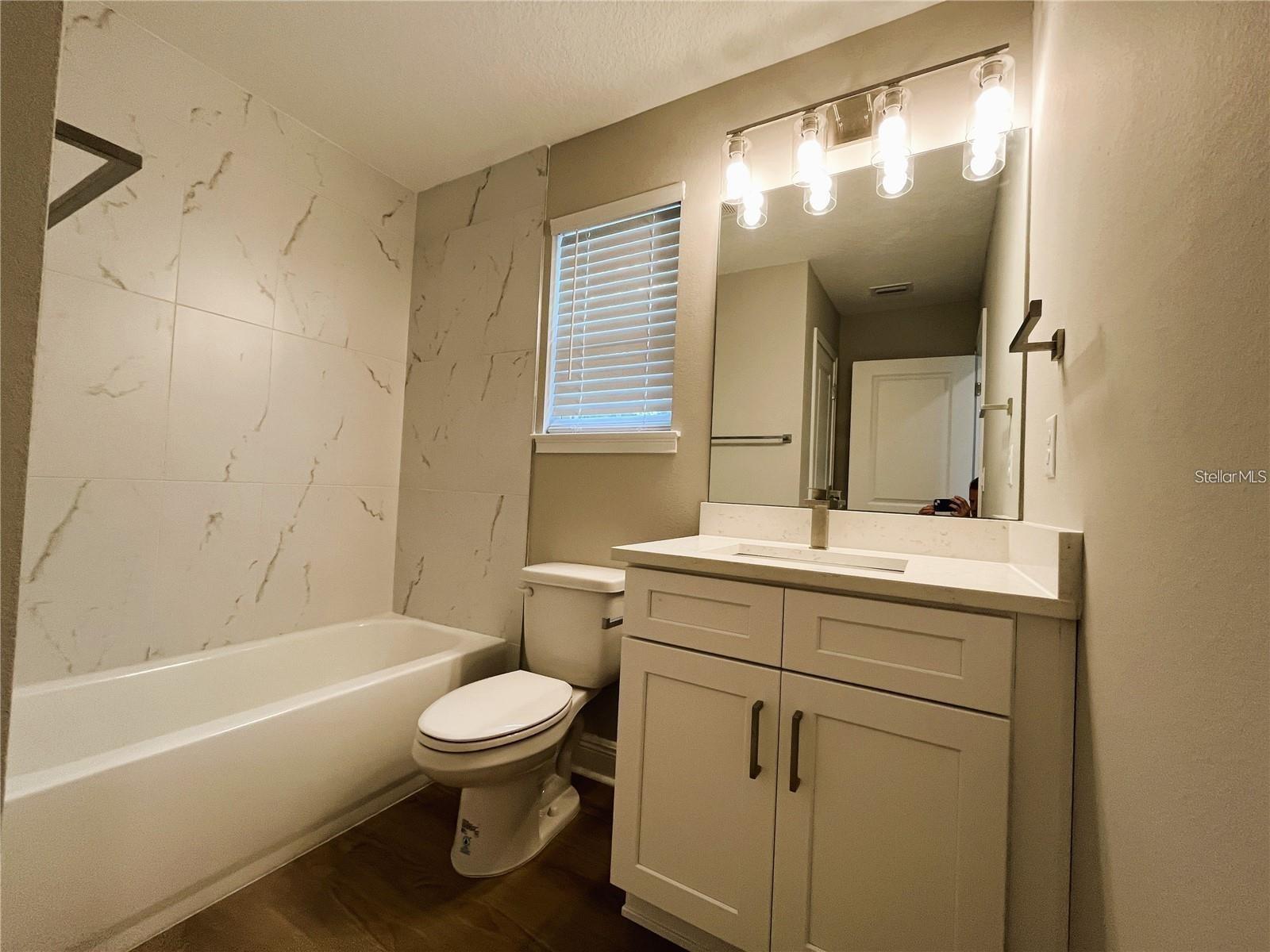 Image 25 of 27 For 2220 Bumby Avenue 120