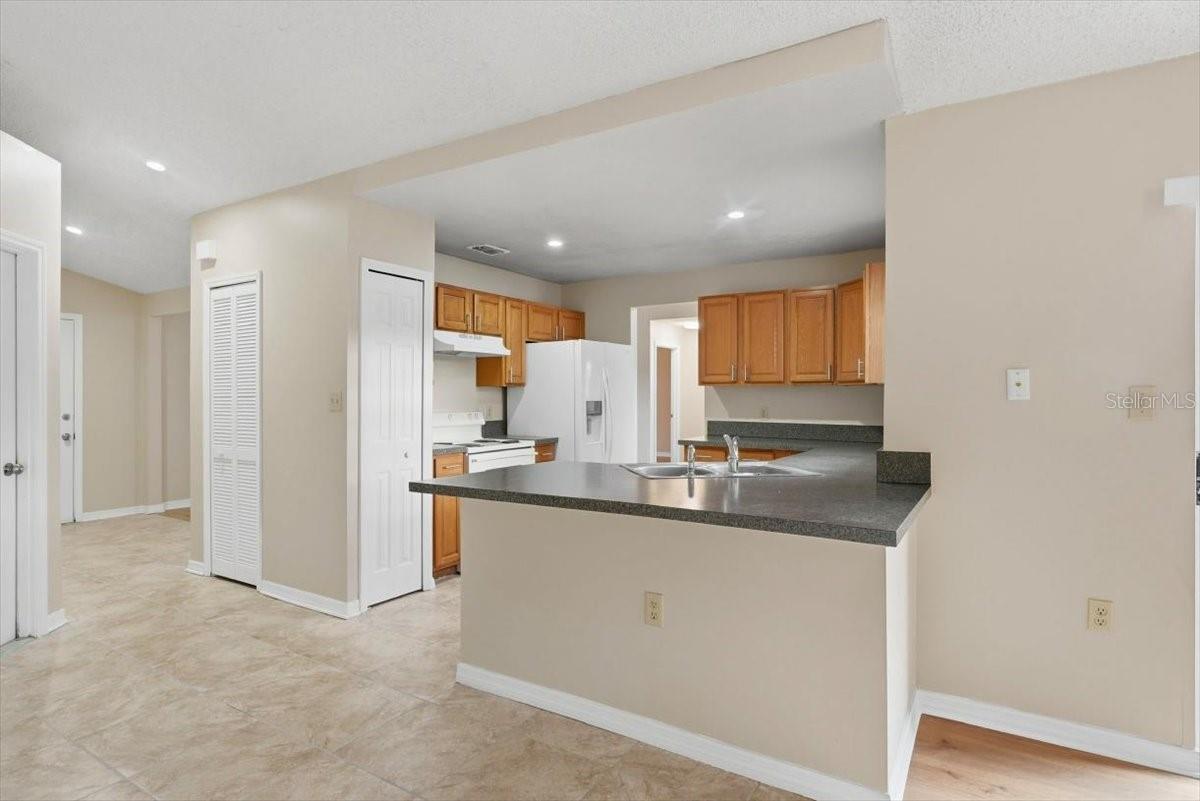 Image 6 of 15 For 1033 Catfish Creek Court