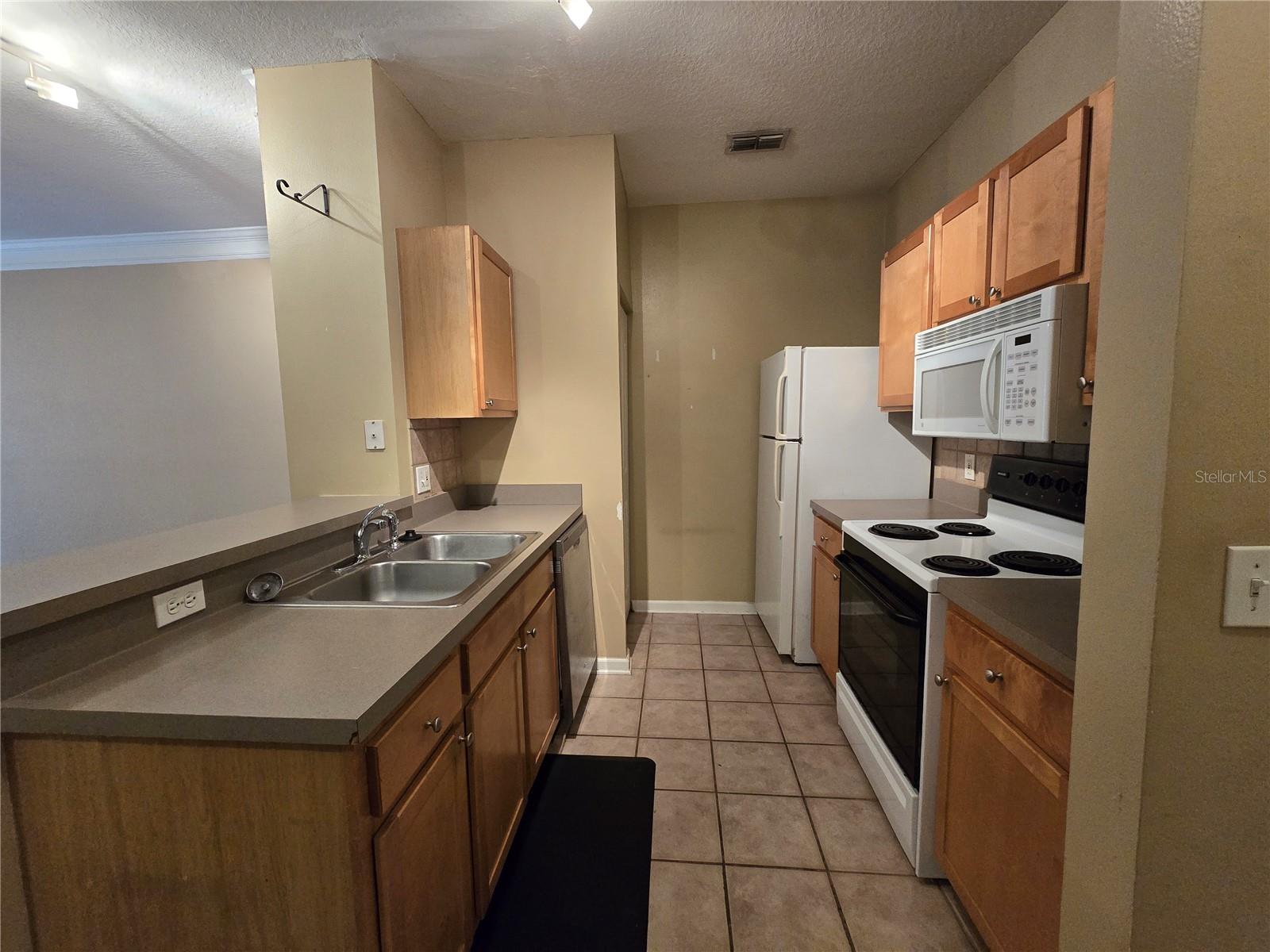 Image 11 of 38 For 4207 Dale Mabry Highway 8211