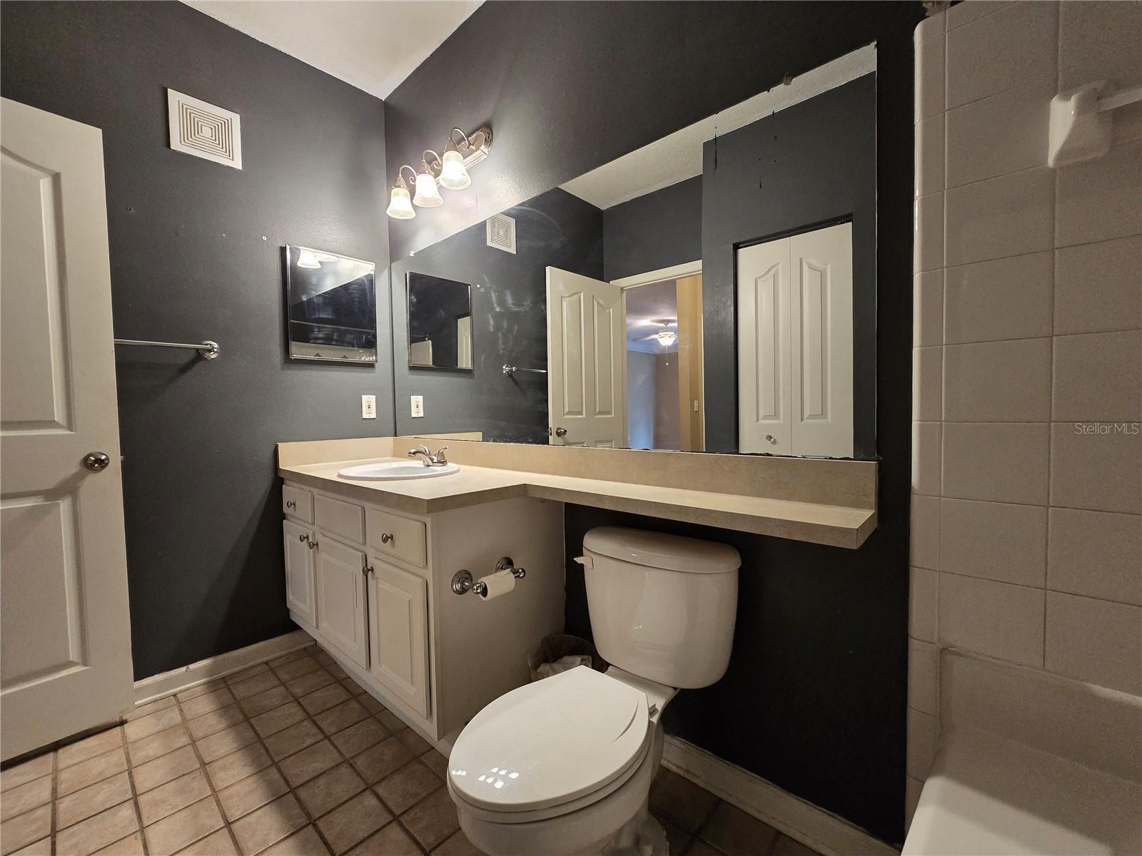 Image 18 of 38 For 4207 Dale Mabry Highway 8211