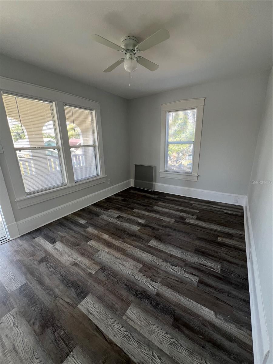 Image 11 of 14 For 209 Taylor Avenue 2