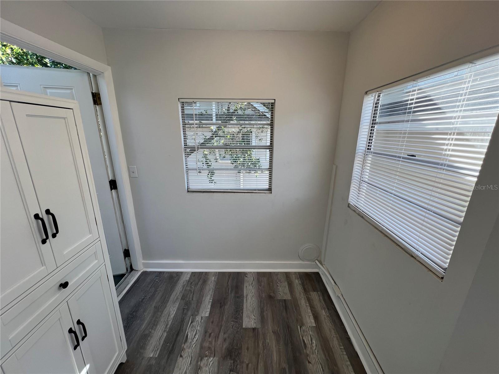 Image 8 of 14 For 209 Taylor Avenue 2