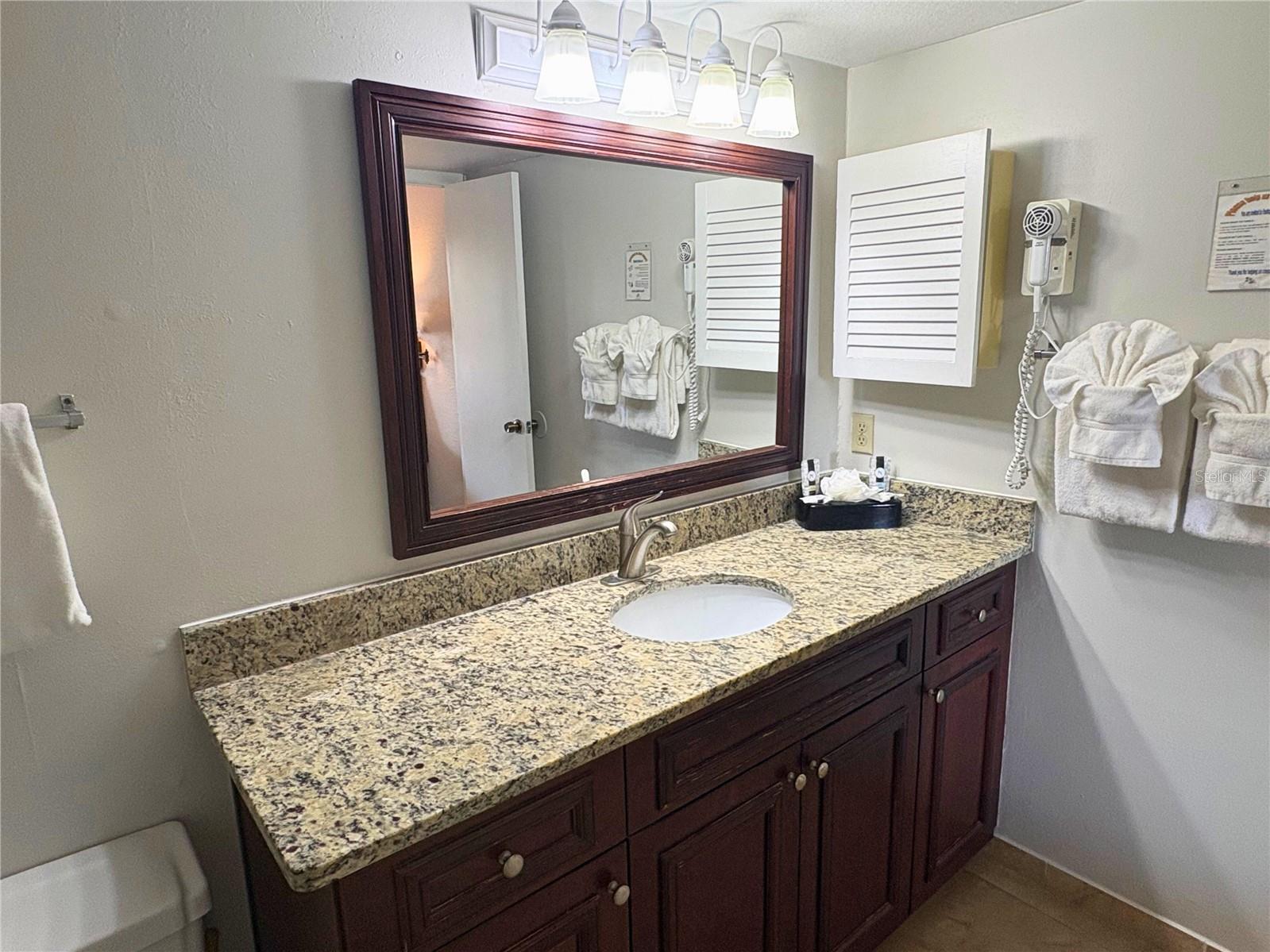 Image 13 of 22 For 6324 Parc Corniche Drive 1313