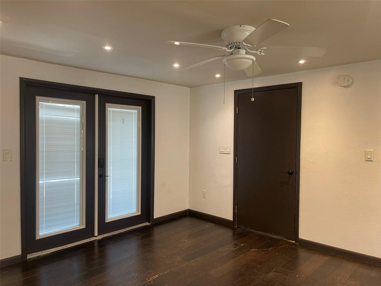 Image 7 of 18 For 10140 Lake Louisa Road A