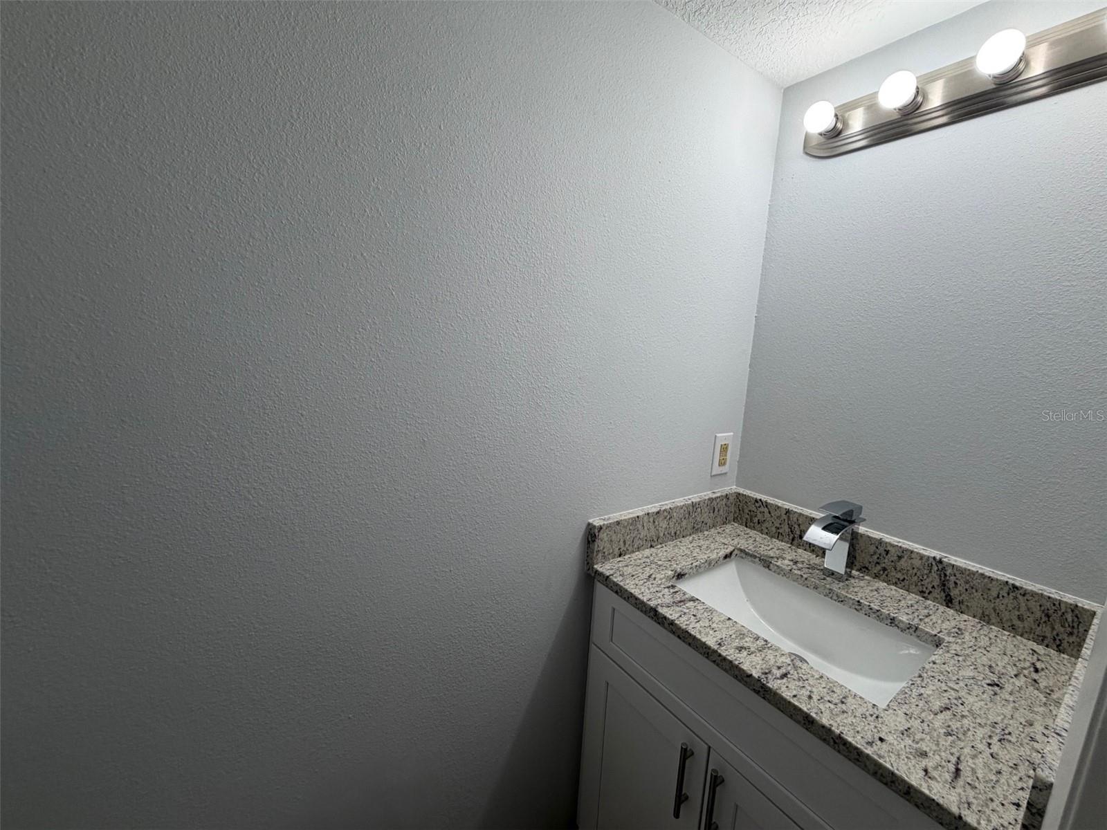 Image 14 of 24 For 6812 Moorhen Circle