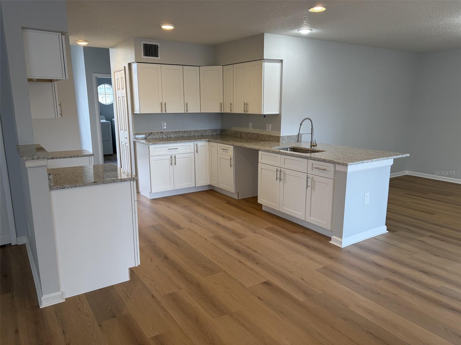 Image 8 of 24 For 6812 Moorhen Circle