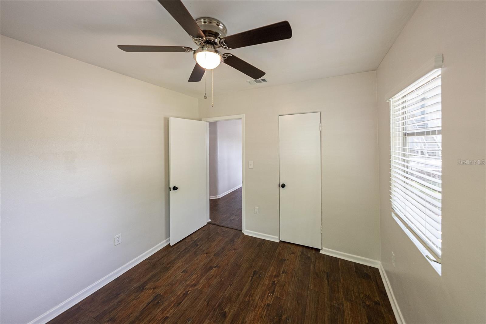 Image 12 of 23 For 1115 Mills Avenue