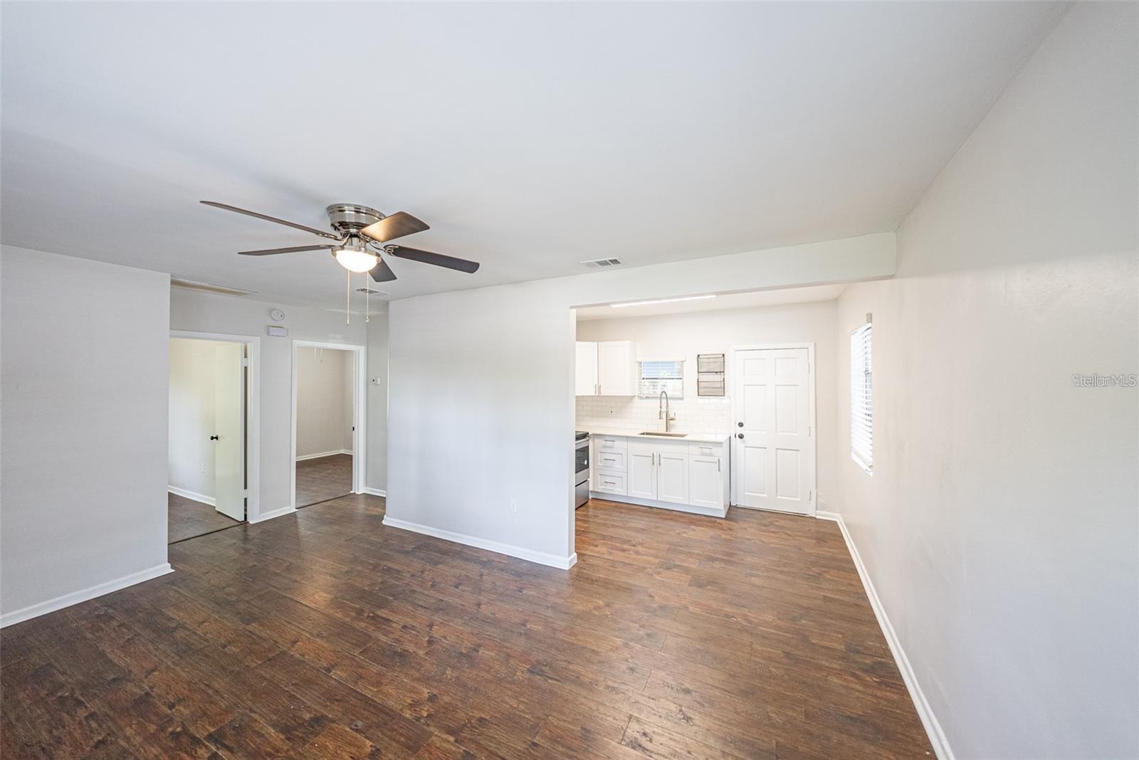 Image 16 of 23 For 1115 Mills Avenue