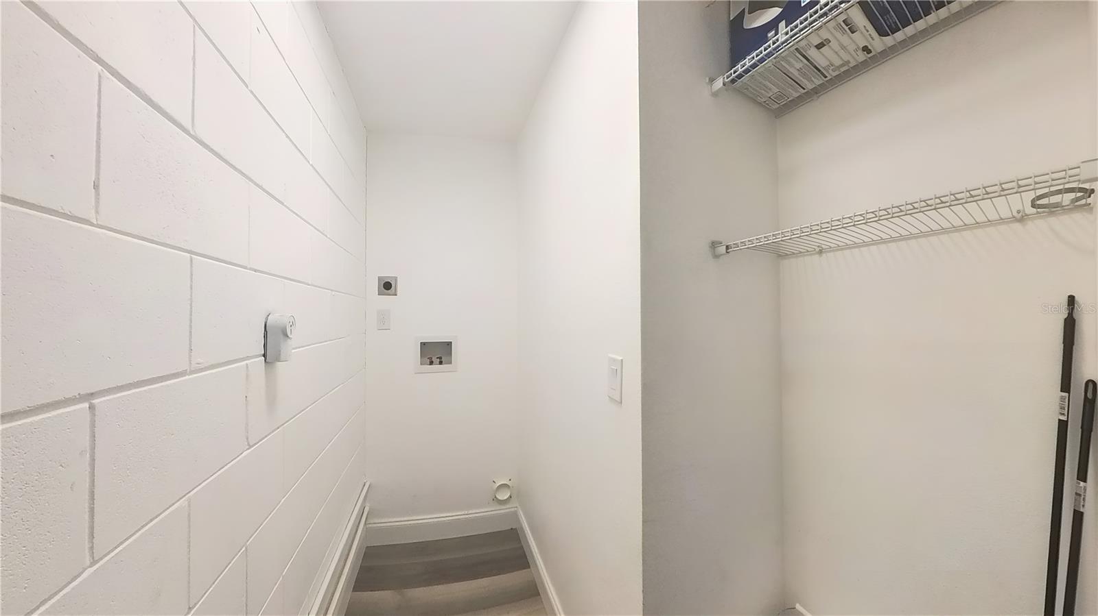 Image 17 of 19 For 216 Jean Street