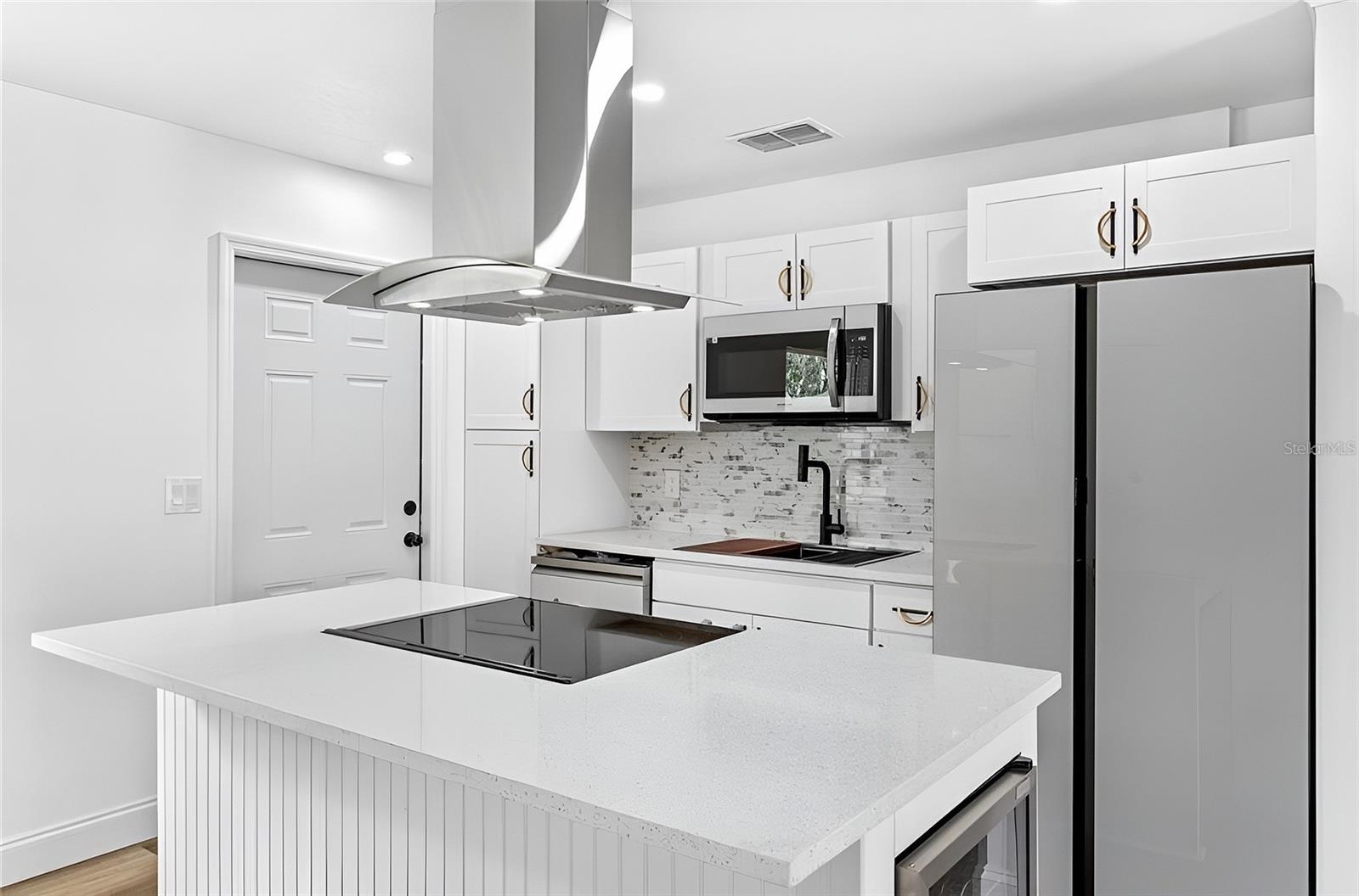 Image 3 of 19 For 216 Jean Street