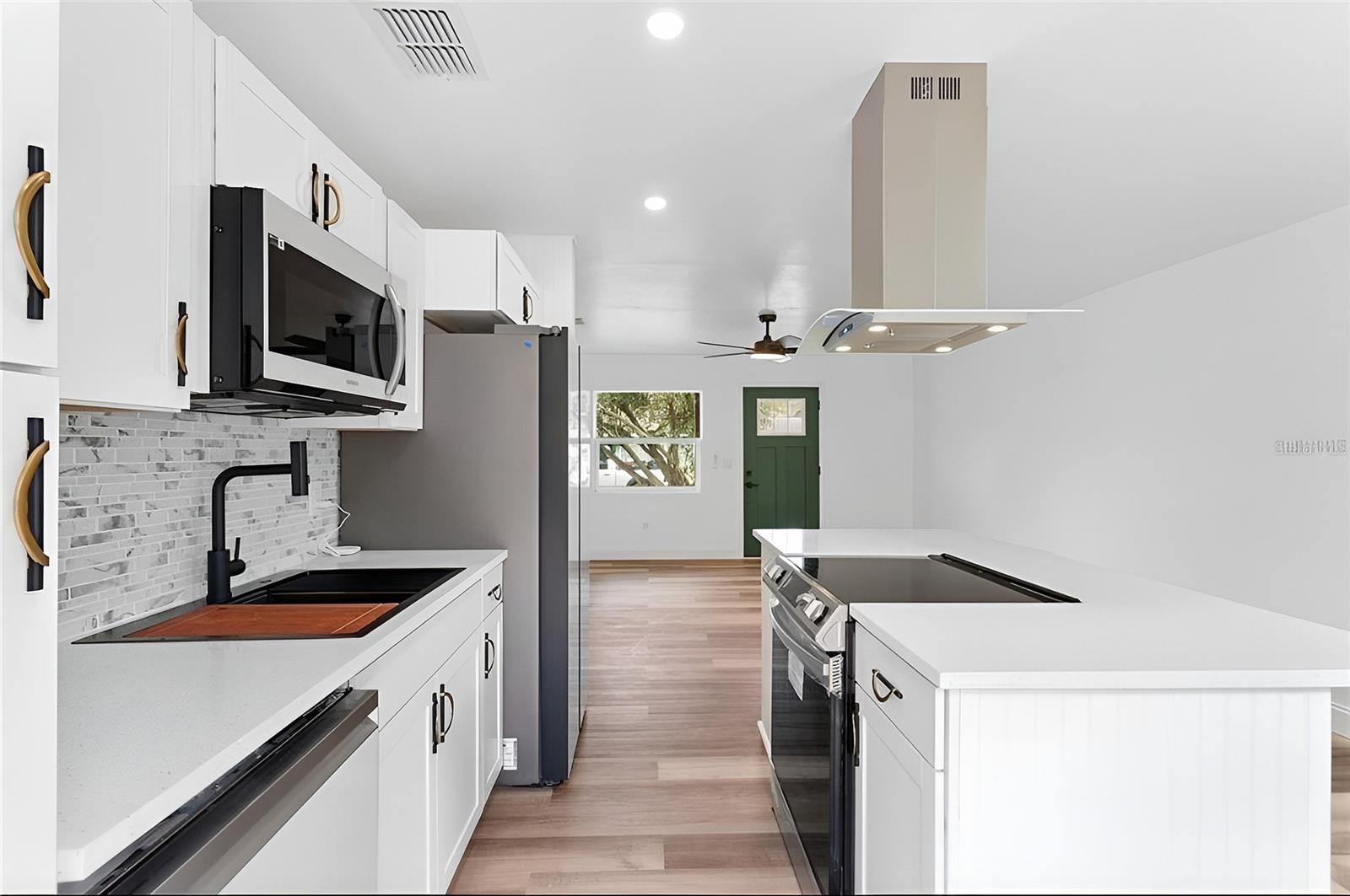 Image 5 of 19 For 216 Jean Street