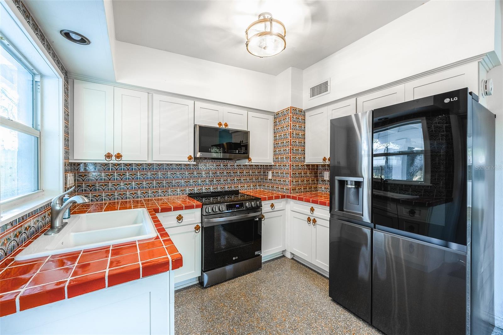 Image 4 of 13 For 2743 Sanbina Street