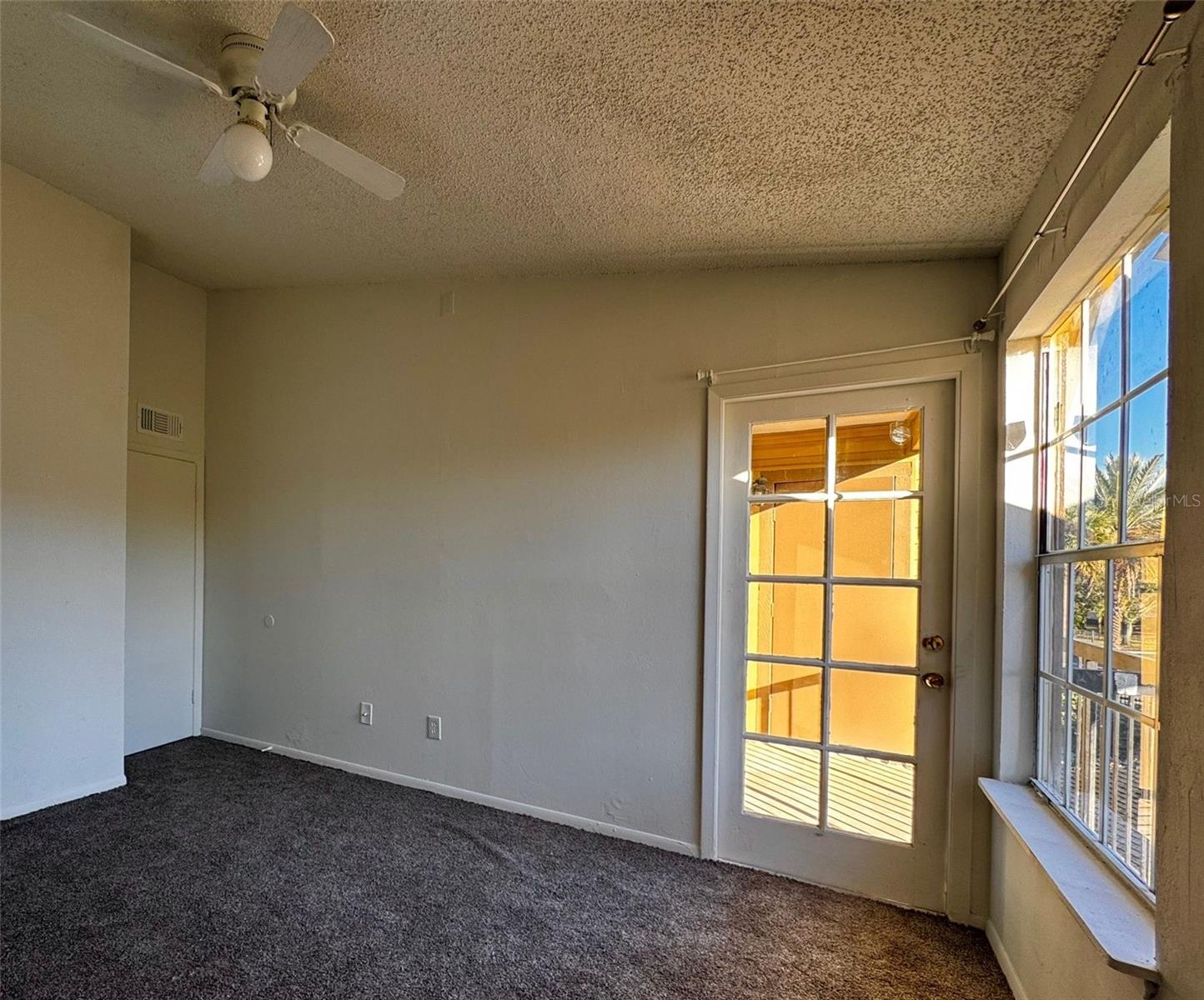 Image 10 of 14 For 1908 Lake Atriums Circle 104