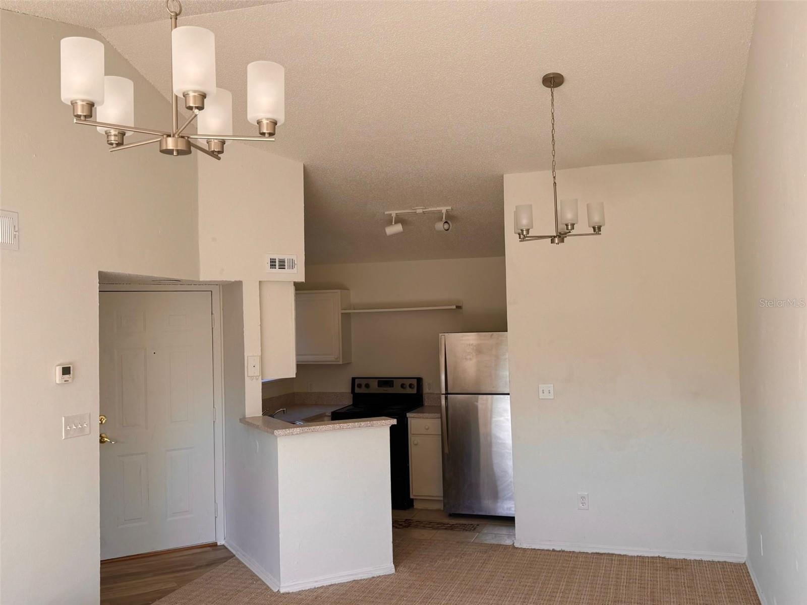 Image 5 of 14 For 1908 Lake Atriums Circle 104