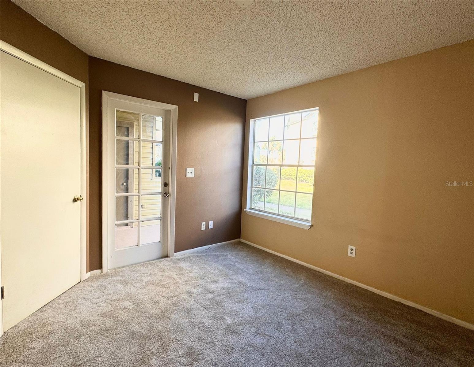 Image 7 of 14 For 1908 Lake Atriums Circle 104