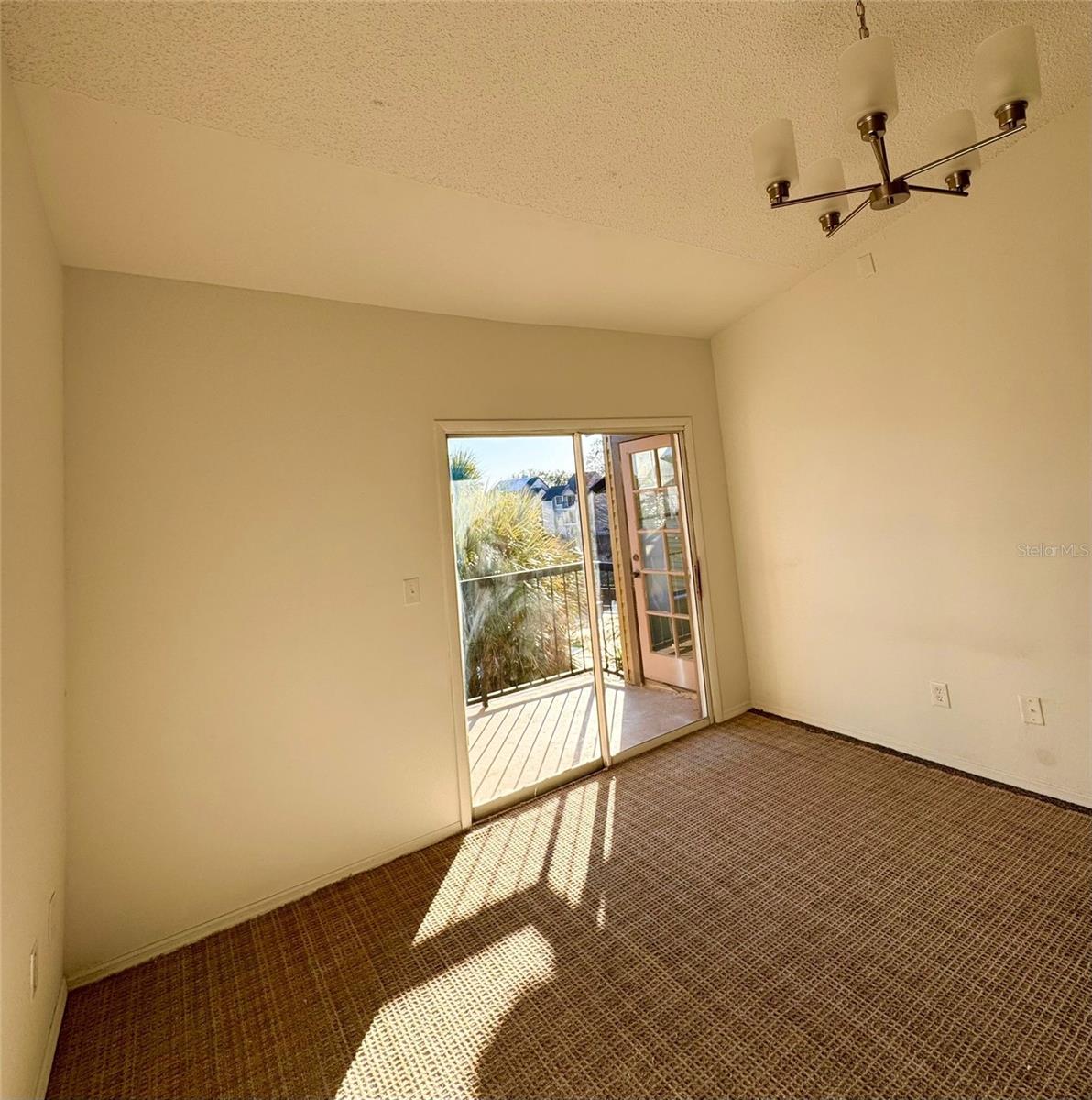 Image 8 of 14 For 1908 Lake Atriums Circle 104