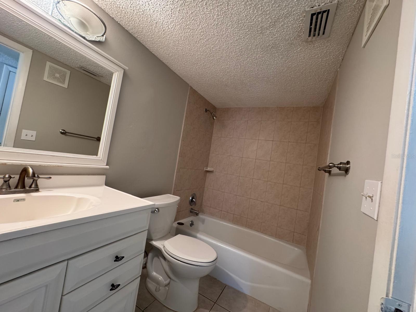 Image 11 of 23 For 200 Saint Andrews Boulevard 2302