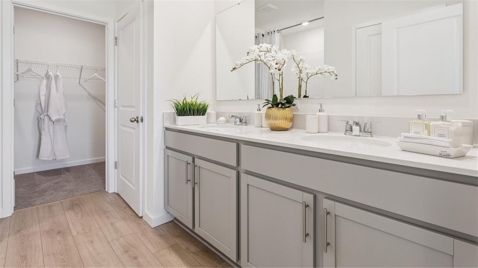 Image 17 of 24 For 5271 Hayloft Drive