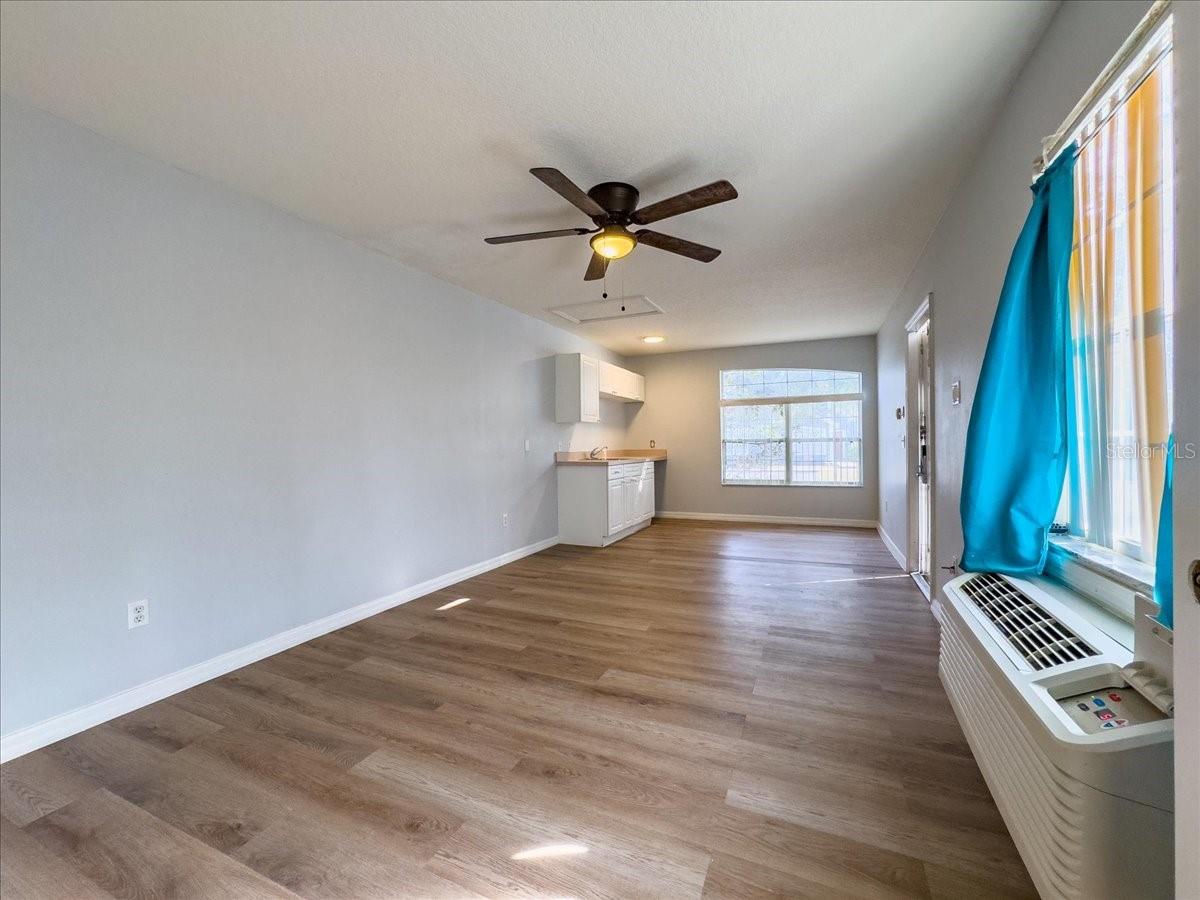 Image 10 of 13 For 102 Mango Drive Front Unit