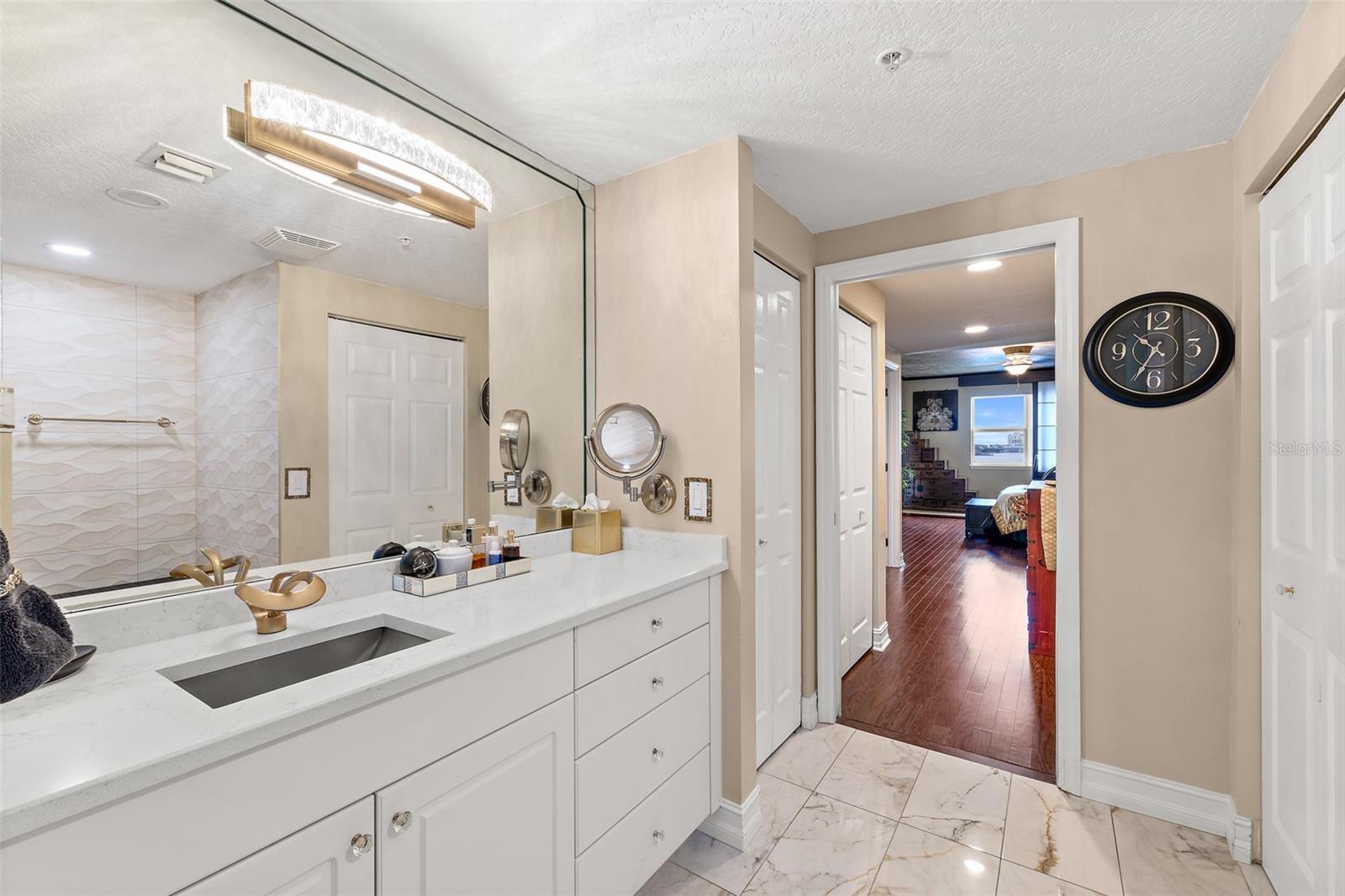 Image 29 of 47 For 134 Starboard Lane 402