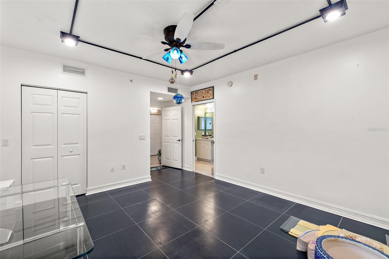 Image 30 of 47 For 134 Starboard Lane 402