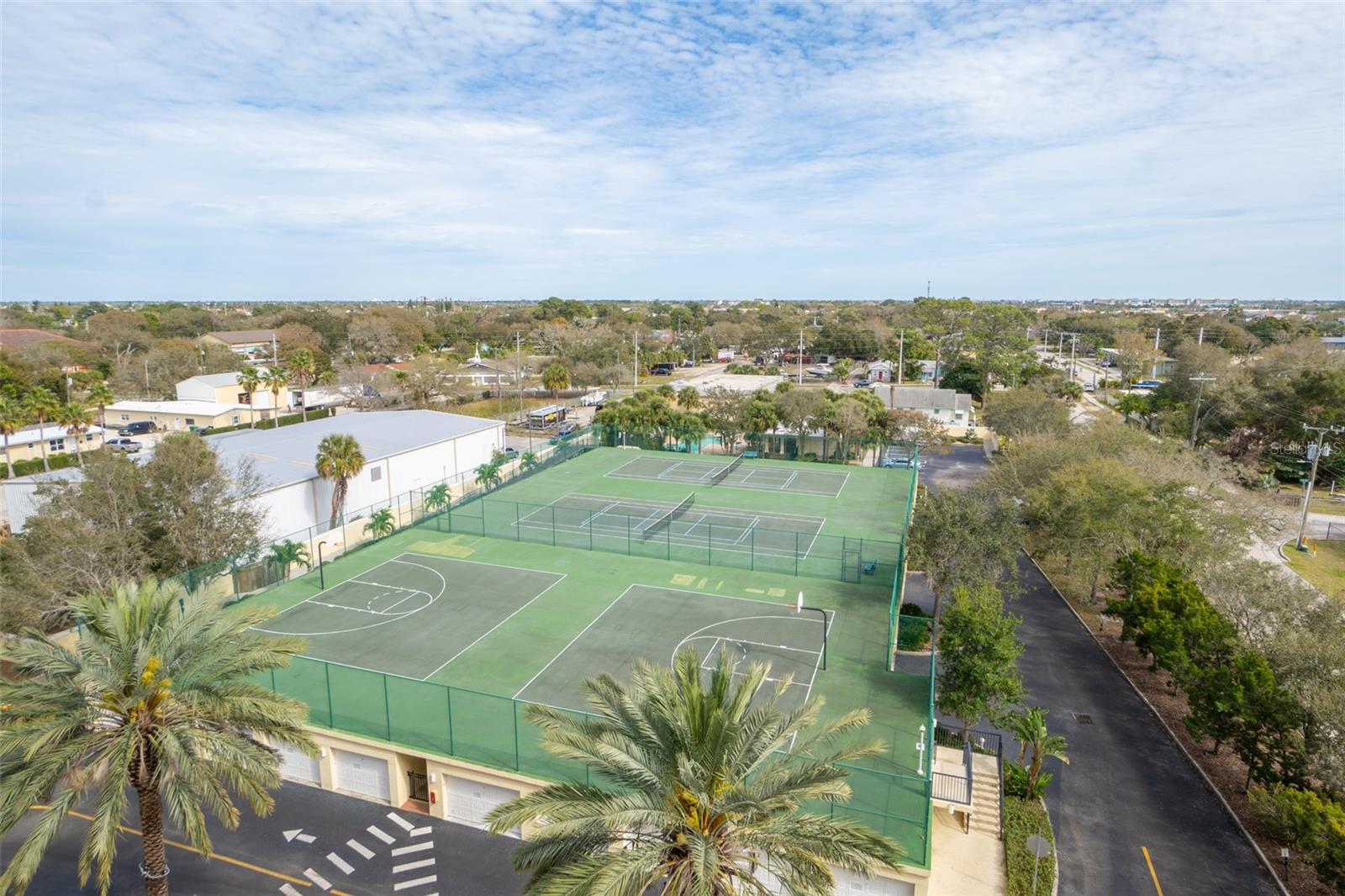 Image 37 of 47 For 134 Starboard Lane 402