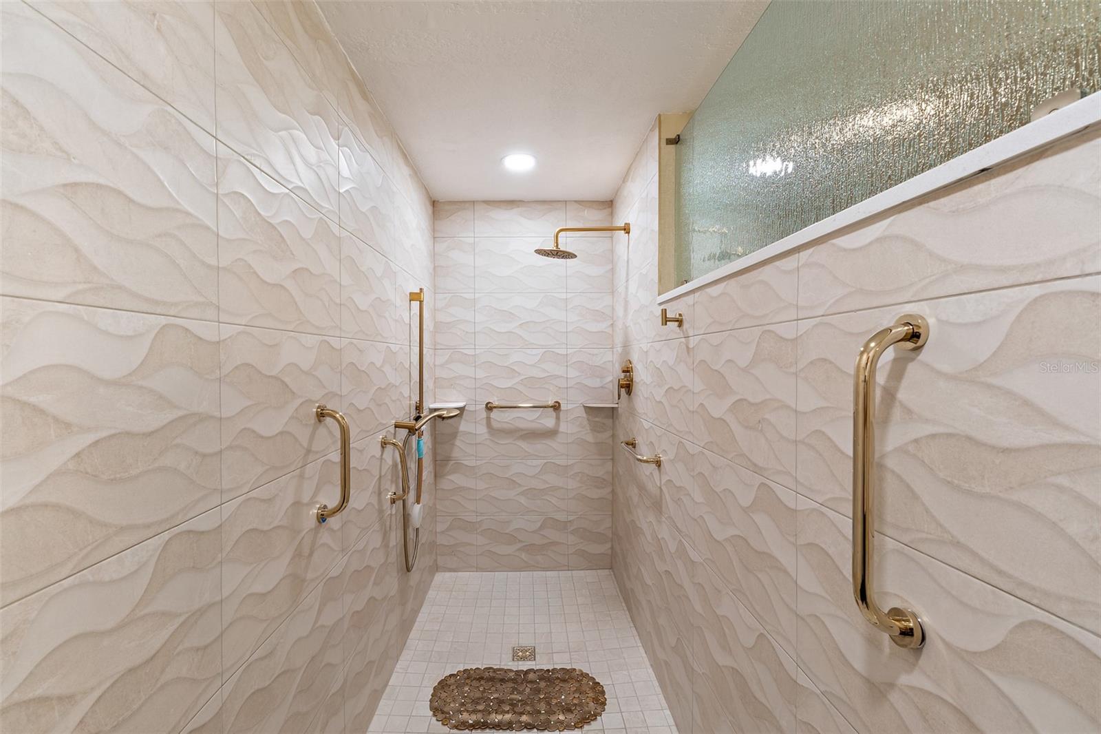 Image 9 of 47 For 134 Starboard Lane 402