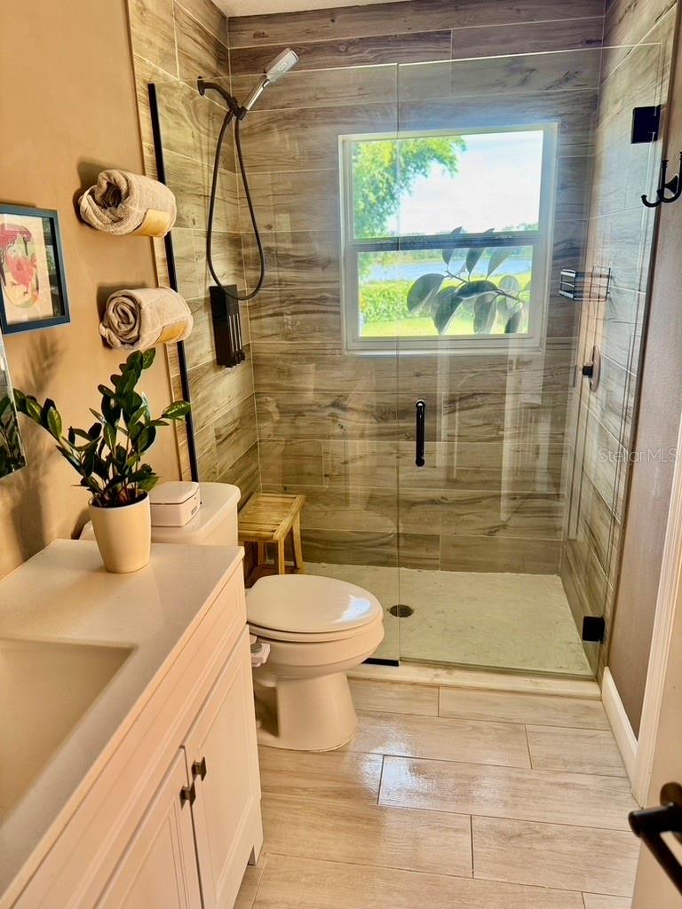 Image 14 of 87 For 1815 Barker Drive