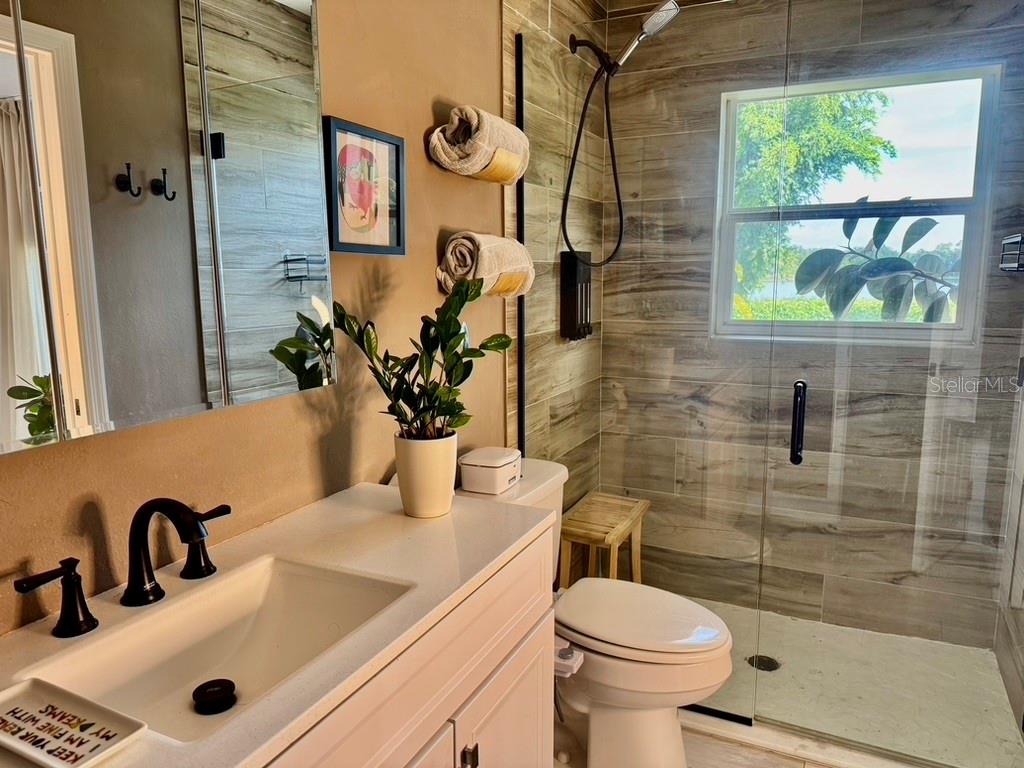 Image 23 of 87 For 1815 Barker Drive