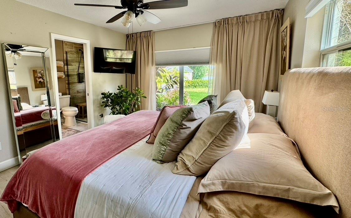 Image 32 of 87 For 1815 Barker Drive